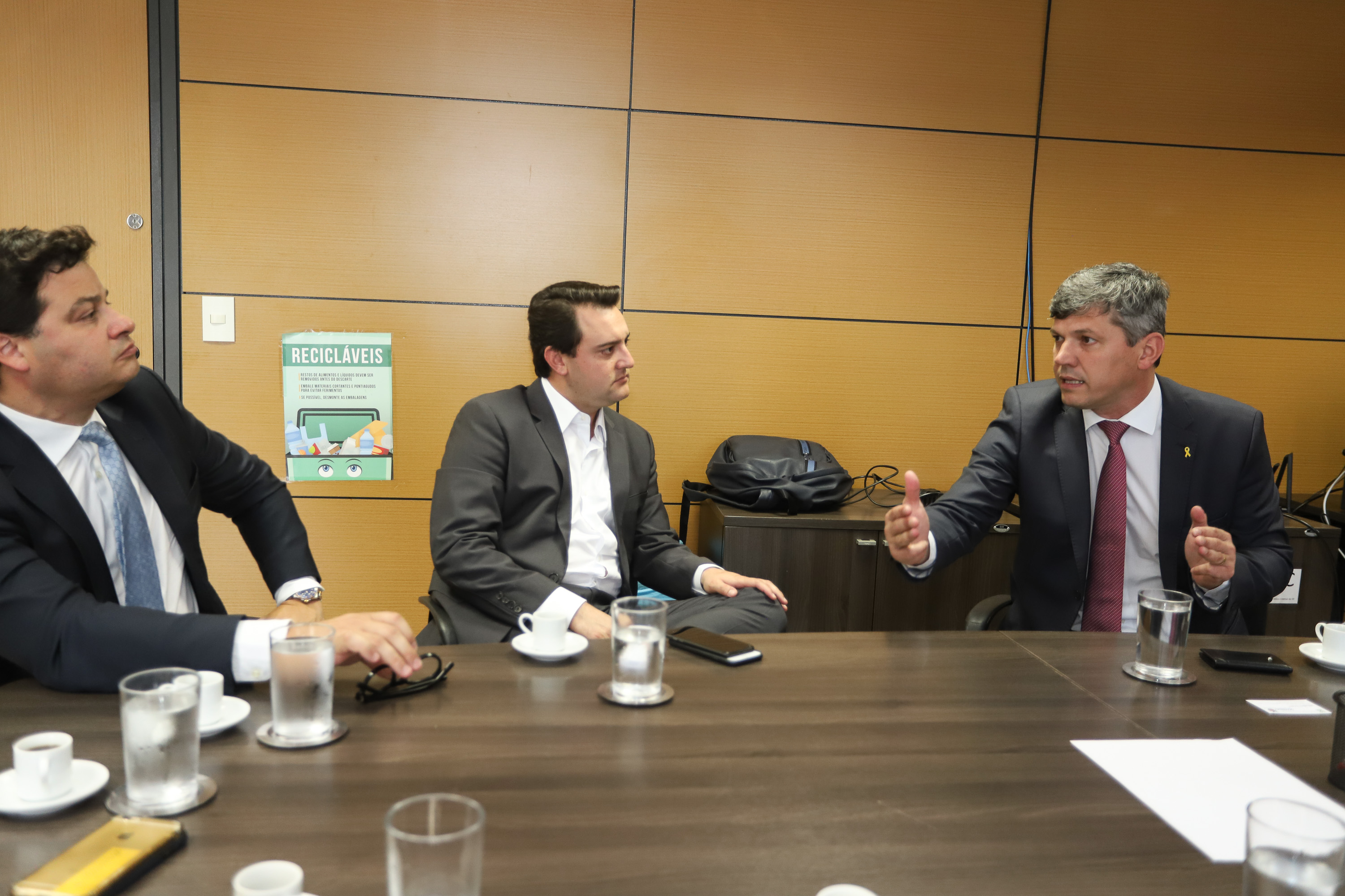 Governador Carlos Massa Ratinho Junior durante reunião com o ministro dos Transportes, Valter Casimiro Silveira - Brasília, 29/04/2019 - Foto: Rodrigo Félix Leal/ANPr