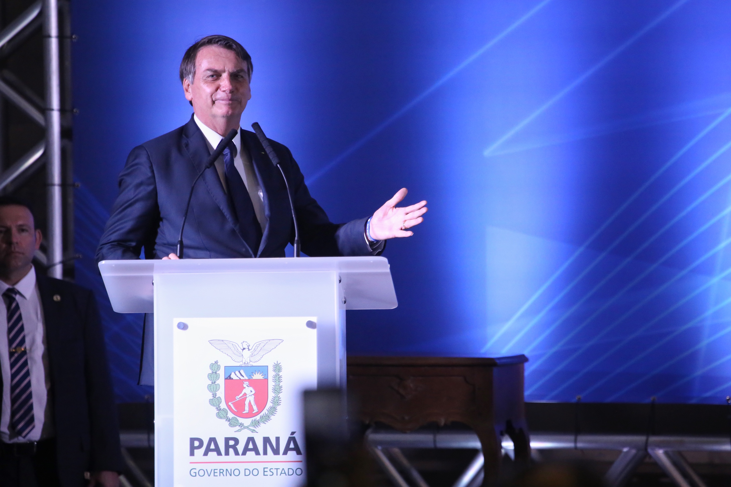 O governador Carlos Massa Ratinho Junior destacou nesta sexta-feira (10) que as forças de segurança do Paraná conseguiram reduzir em 32% o número de homicídios nos primeiros 120 dias deste ano, na comparação com o mesmo quadrimestre do ano passado