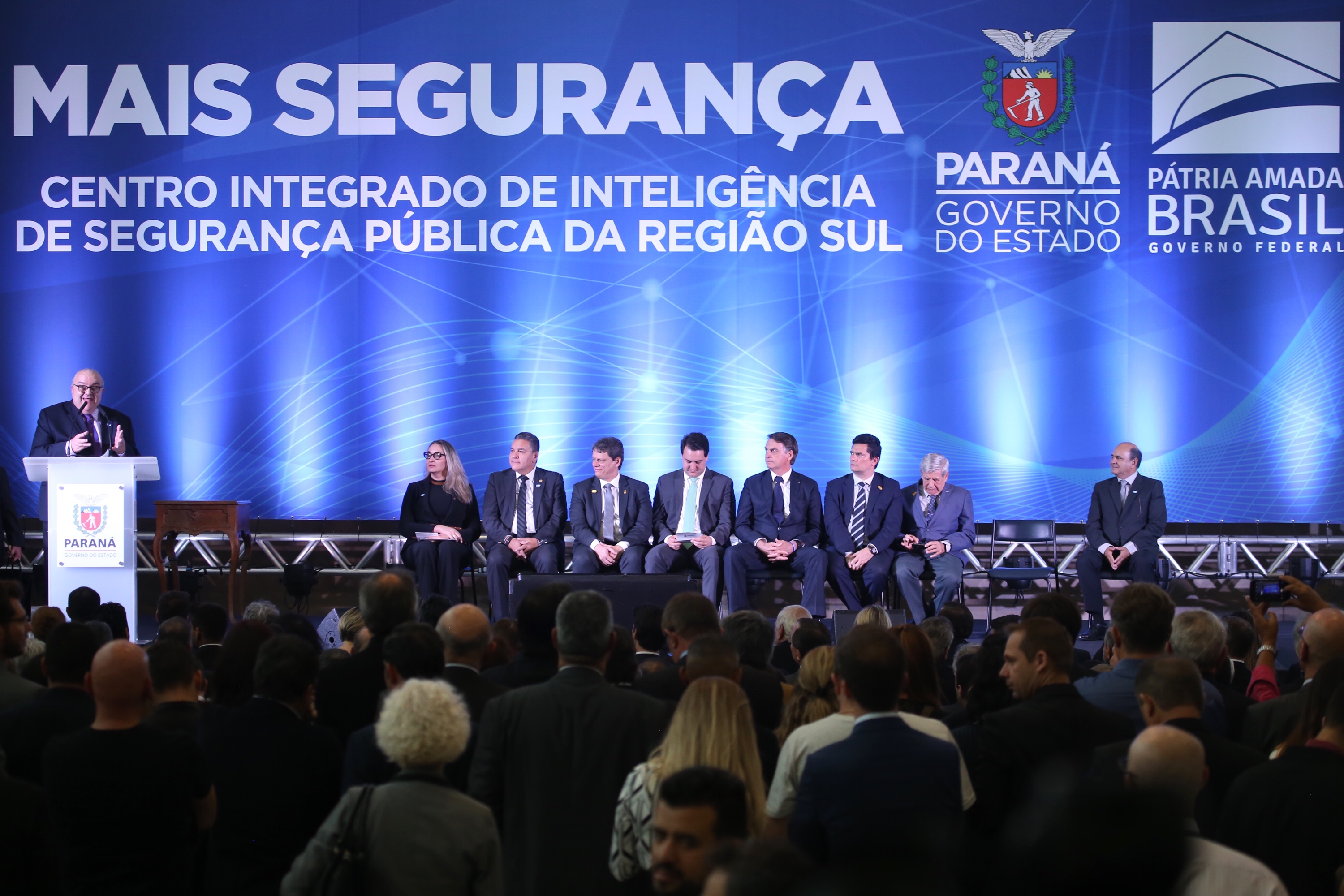 O governador Carlos Massa Ratinho Junior destacou nesta sexta-feira (10) que as forças de segurança do Paraná conseguiram reduzir em 32% o número de homicídios nos primeiros 120 dias deste ano, na comparação com o mesmo quadrimestre do ano passado