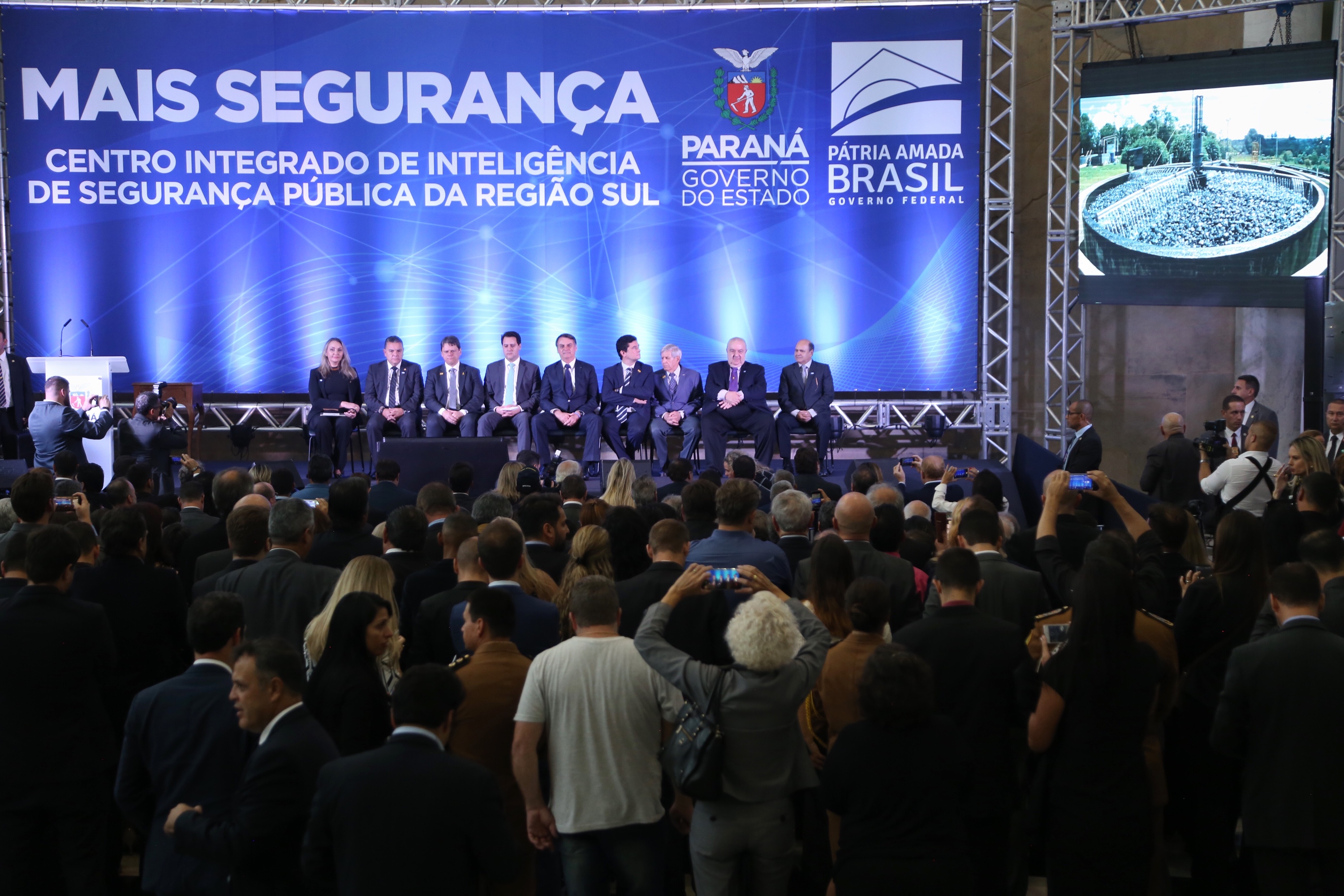 O governador Carlos Massa Ratinho Junior destacou nesta sexta-feira (10) que as forças de segurança do Paraná conseguiram reduzir em 32% o número de homicídios nos primeiros 120 dias deste ano, na comparação com o mesmo quadrimestre do ano passado