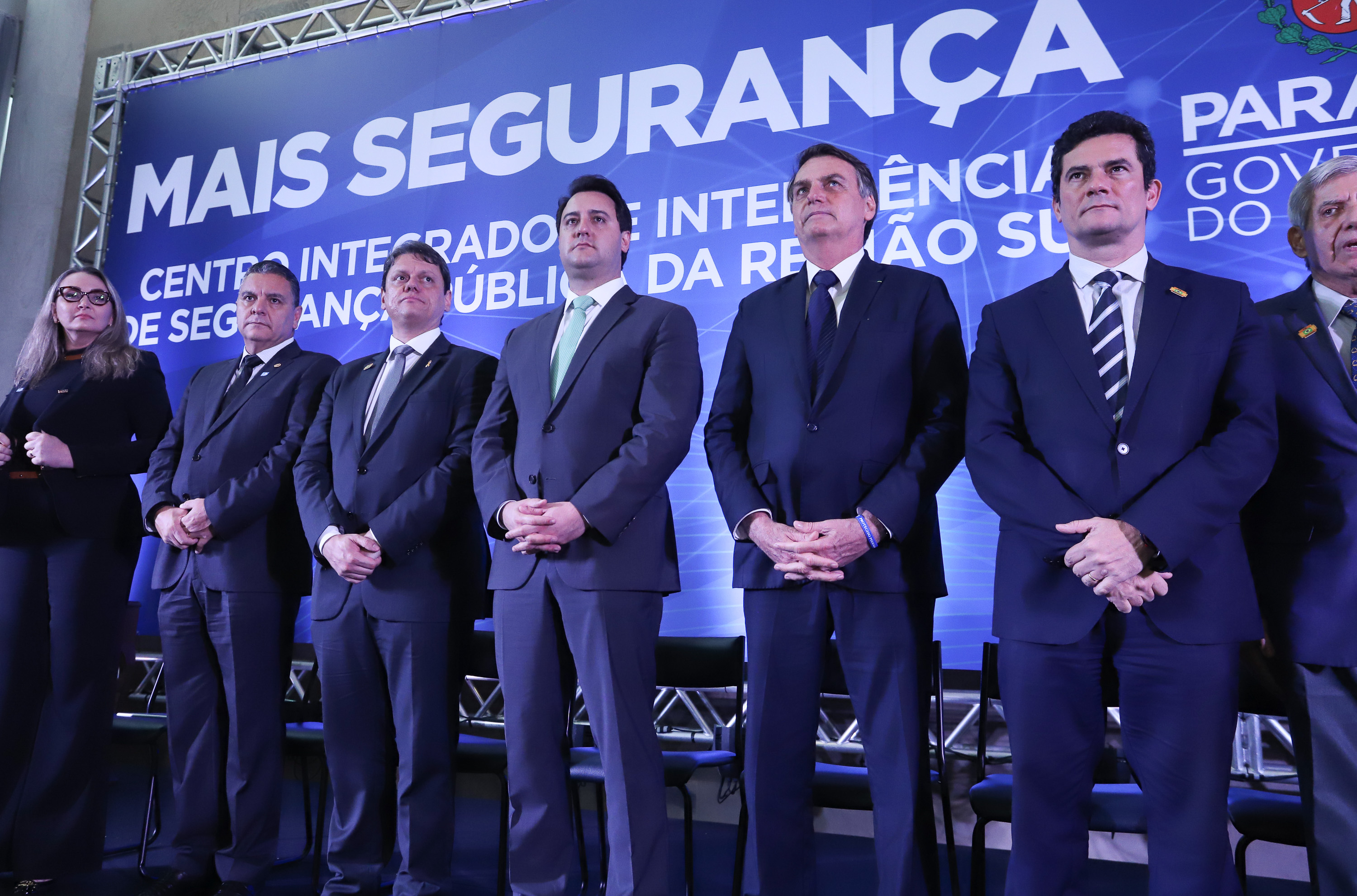 O governador Carlos Massa Ratinho Junior destacou nesta sexta-feira (10) que as forças de segurança do Paraná conseguiram reduzir em 32% o número de homicídios nos primeiros 120 dias deste ano, na comparação com o mesmo quadrimestre do ano passado