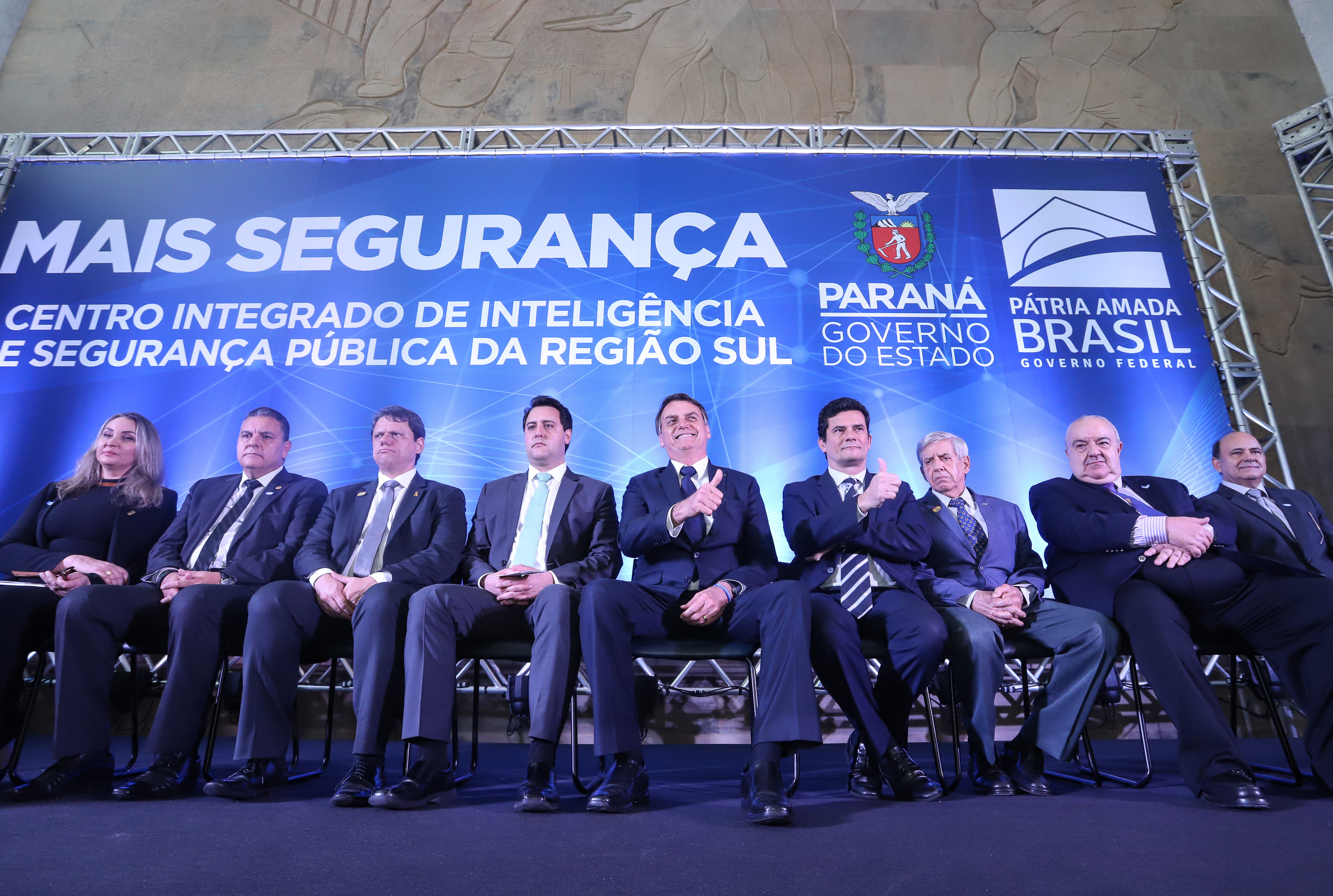 O governador Carlos Massa Ratinho Junior destacou nesta sexta-feira (10) que as forças de segurança do Paraná conseguiram reduzir em 32% o número de homicídios nos primeiros 120 dias deste ano, na comparação com o mesmo quadrimestre do ano passado