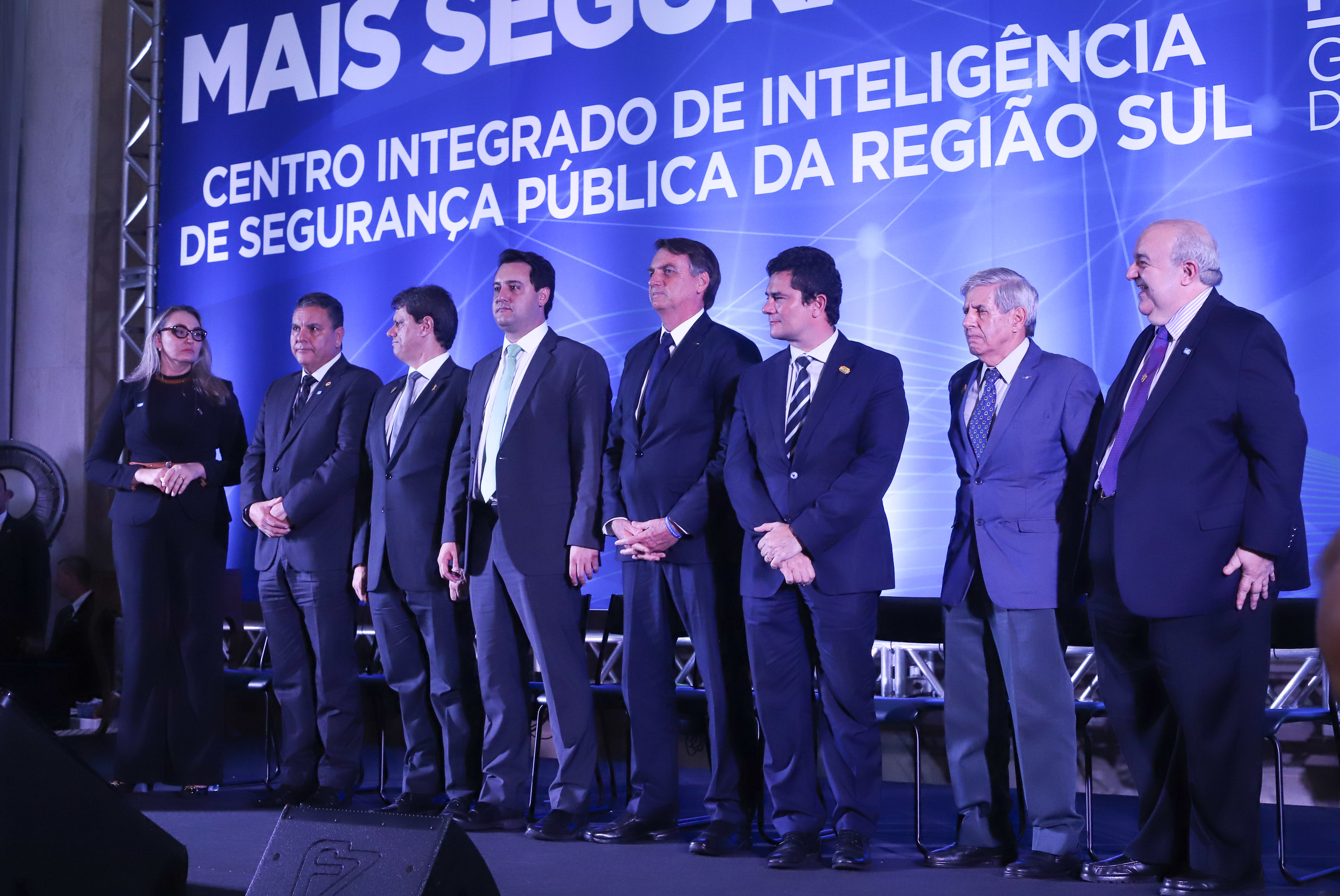 O governador Carlos Massa Ratinho Junior destacou nesta sexta-feira (10) que as forças de segurança do Paraná conseguiram reduzir em 32% o número de homicídios nos primeiros 120 dias deste ano, na comparação com o mesmo quadrimestre do ano passado