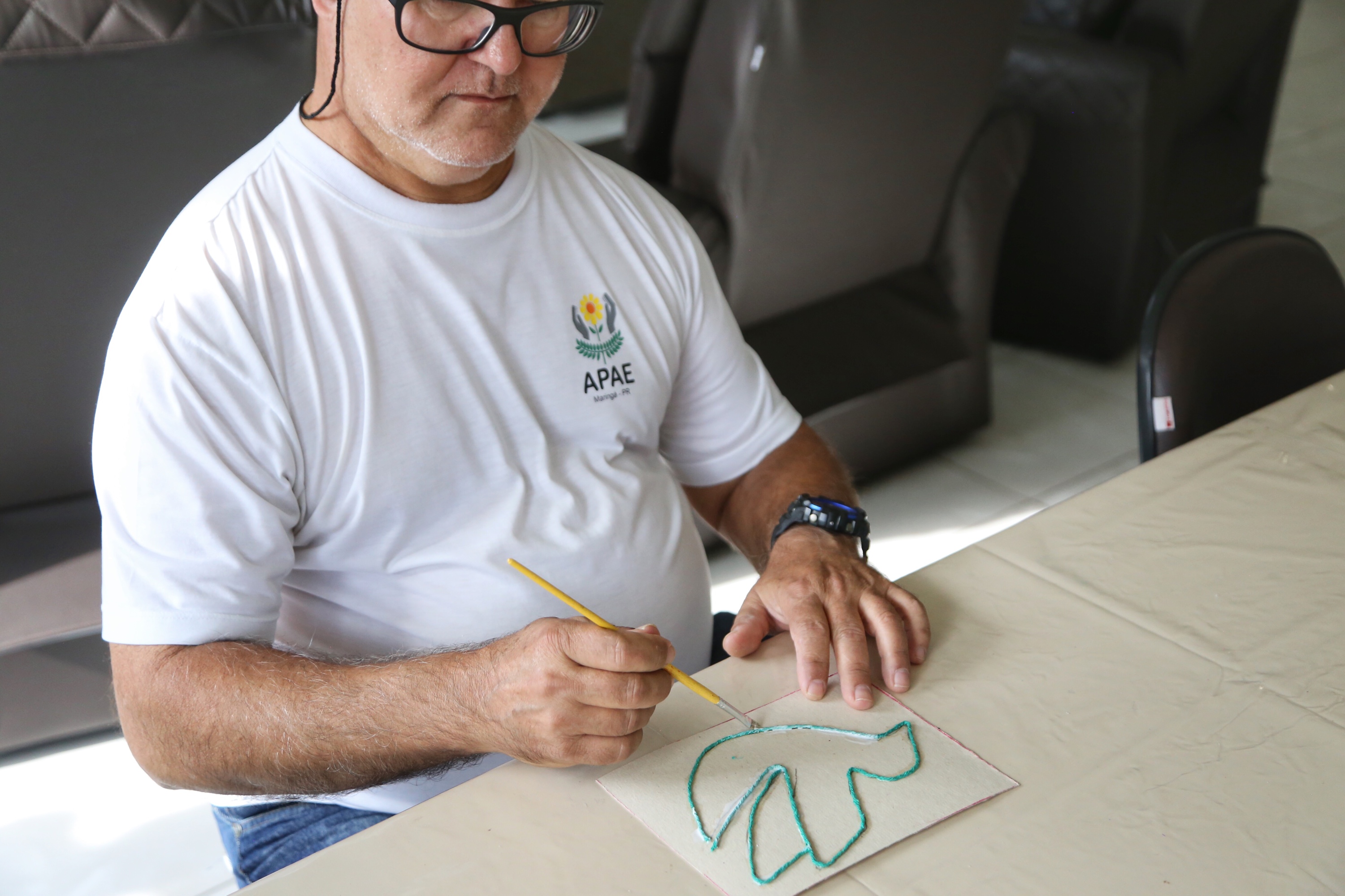 O governador Carlos Massa Ratinho Junior esteve nesta quinta-feira (17) na Apae de Maringá para conhecer as instalações e as atividades desenvolvidas no local. Acompanhado do secretário de Estado da Educação, Renato Feder, e do presidente da Federação das APAEs do do Paraná, Fernando Meneguetti, Ratinho Junior conheceu os projetos que atendem, mensalmente, 1.068 pessoas com deficiência.. Foto: José Fernando Ogura/ANPr