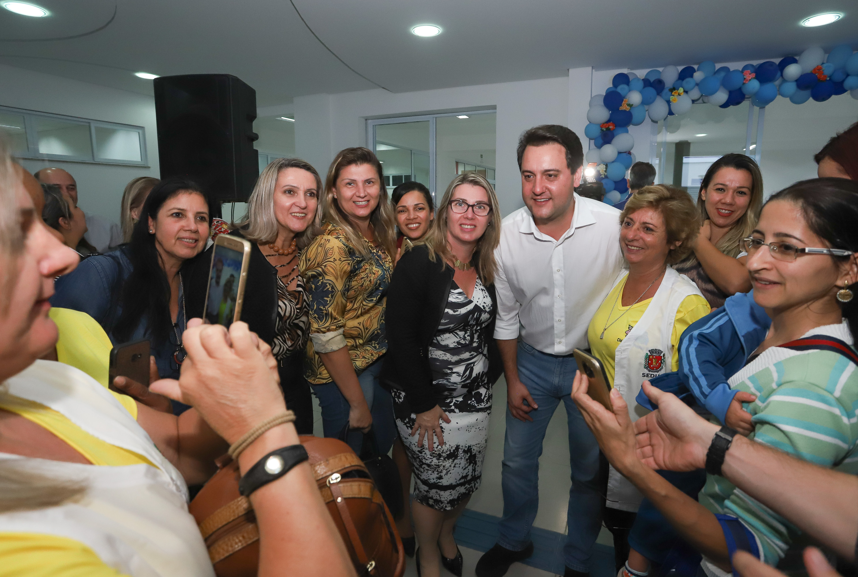 O governador Carlos Massa Ratinho Junior também inaugurou nesta quinta-feira (16) o CMEI José Prestes Neto, no Jardim Alvorada, em Maringá. O prédio de 3 mil metros quadrados tem capacidade para até 500 alunos do berçário ao 5° ano.Foto Rodrigo Felix Leal/ANPr