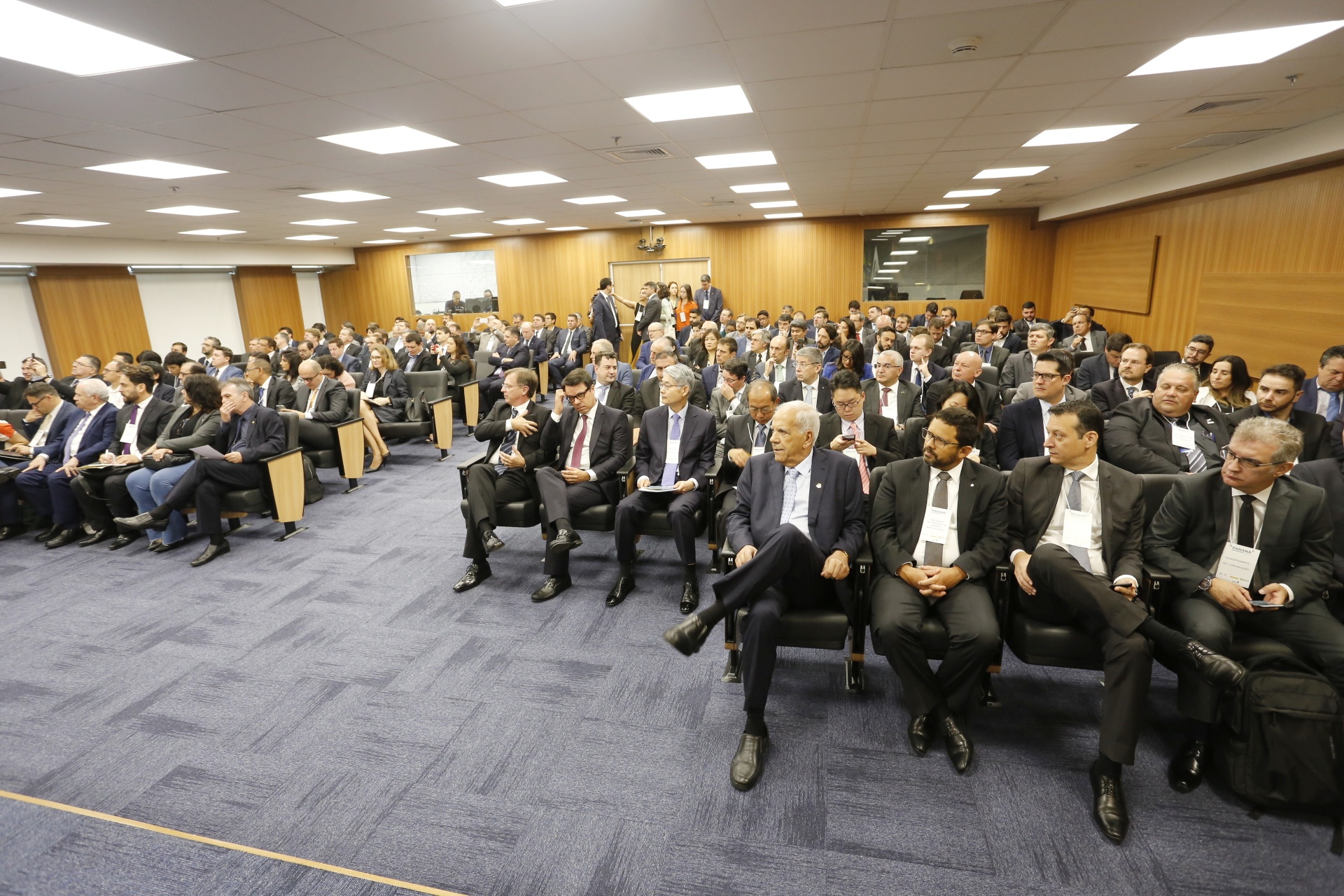Programa de concessões na área da infraestrutura, projetos de parcerias público-privadas e um ambiente propício para negócios tornam o Paraná o Estado atrativo para investidores. A avaliação é do governador Carlos Massa Ratinho Junior, que abriu nesta terça-feira (21) a segunda edição do Paraná Day. Foto: Arnaldo Alves/ANPr