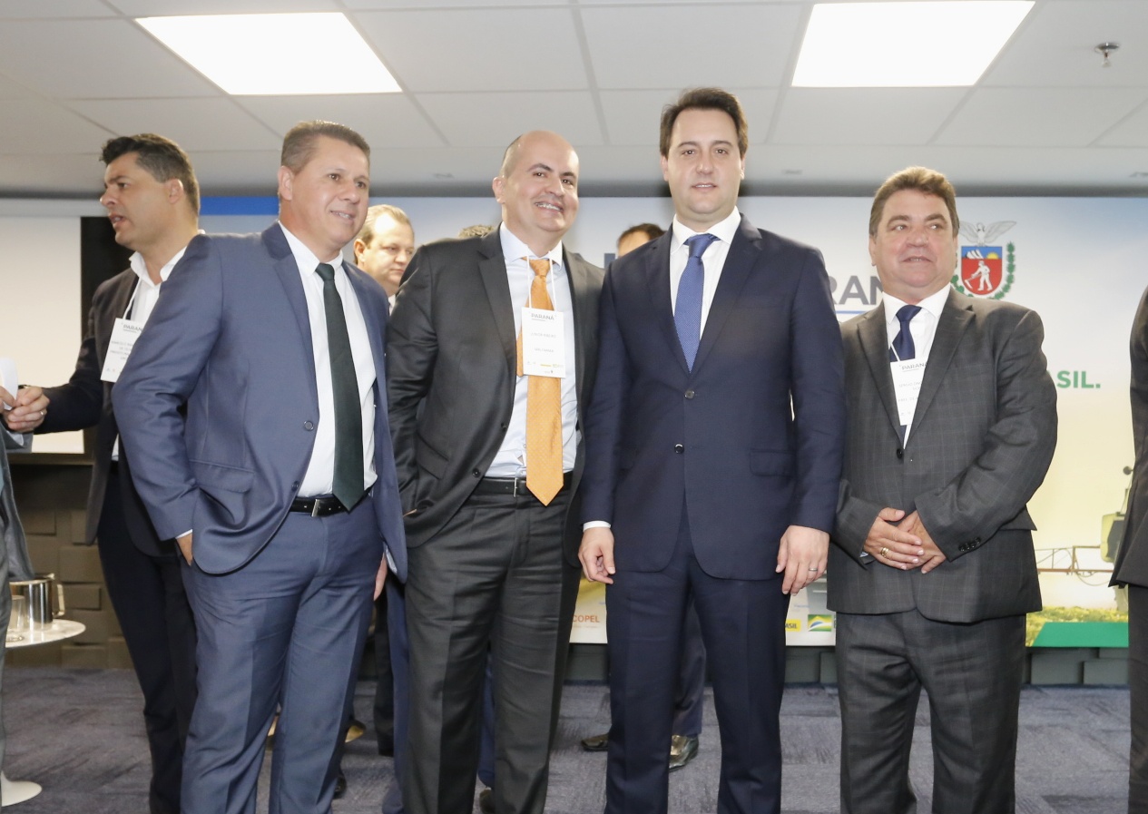 Programa de concessões na área da infraestrutura, projetos de parcerias público-privadas e um ambiente propício para negócios tornam o Paraná o Estado atrativo para investidores. A avaliação é do governador Carlos Massa Ratinho Junior, que abriu nesta terça-feira (21) a segunda edição do Paraná Day. Foto: Arnaldo Alves/ANPr