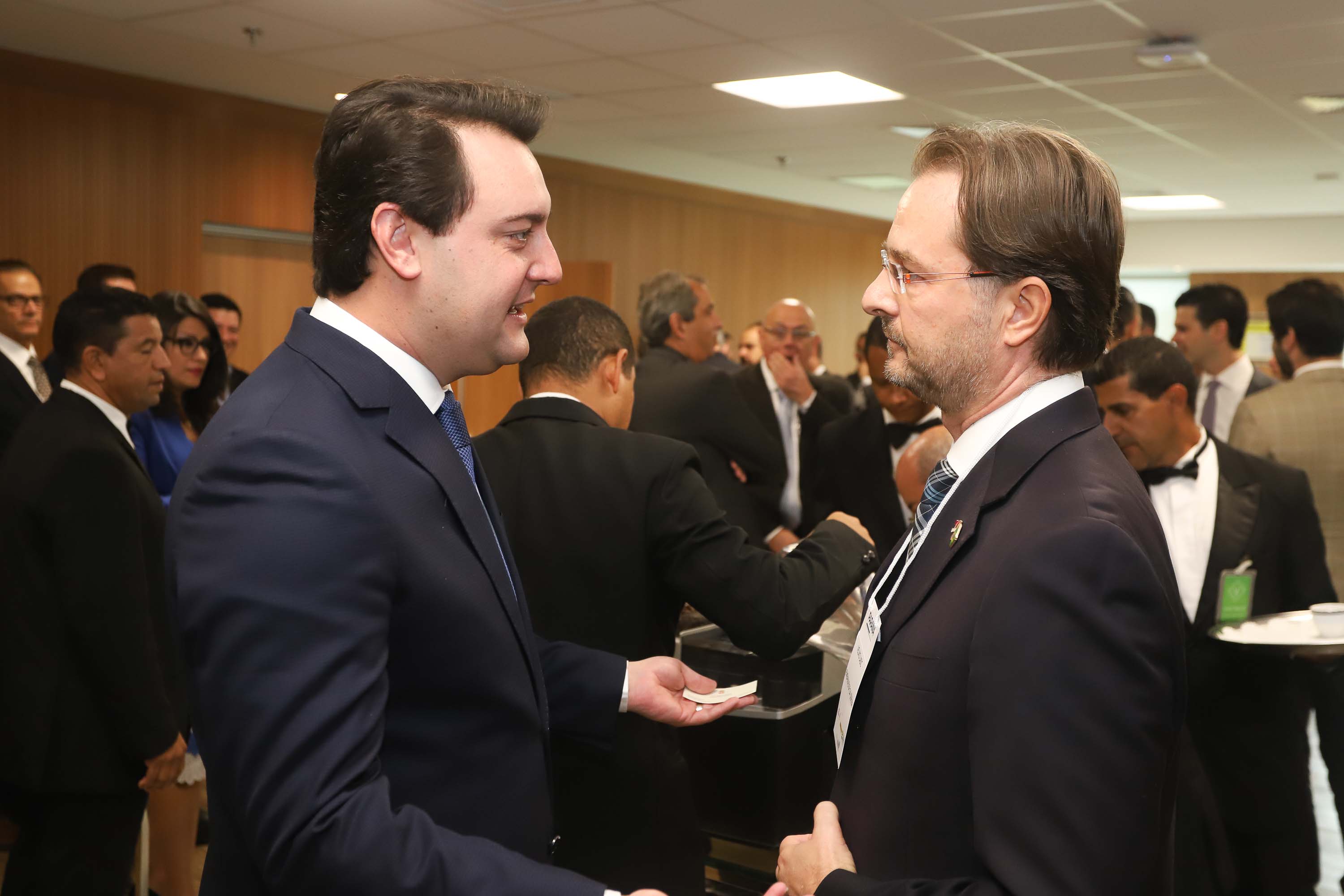 Programa de concessões na área da infraestrutura, projetos de parcerias público-privadas e um ambiente propício para negócios tornam o Paraná o Estado atrativo para investidores. A avaliação é do governador Carlos Massa Ratinho Junior, que abriu nesta terça-feira (21) a segunda edição do Paraná Day.Foto: Rodrigo Felix Leal/ANPr