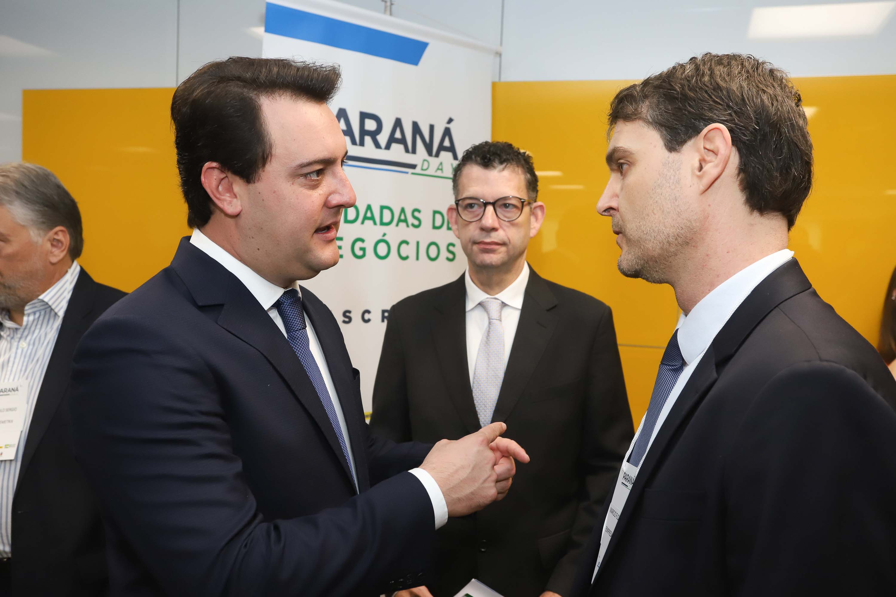 Programa de concessões na área da infraestrutura, projetos de parcerias público-privadas e um ambiente propício para negócios tornam o Paraná o Estado atrativo para investidores. A avaliação é do governador Carlos Massa Ratinho Junior, que abriu nesta terça-feira (21) a segunda edição do Paraná Day.Foto: Rodrigo Felix Leal/ANPr