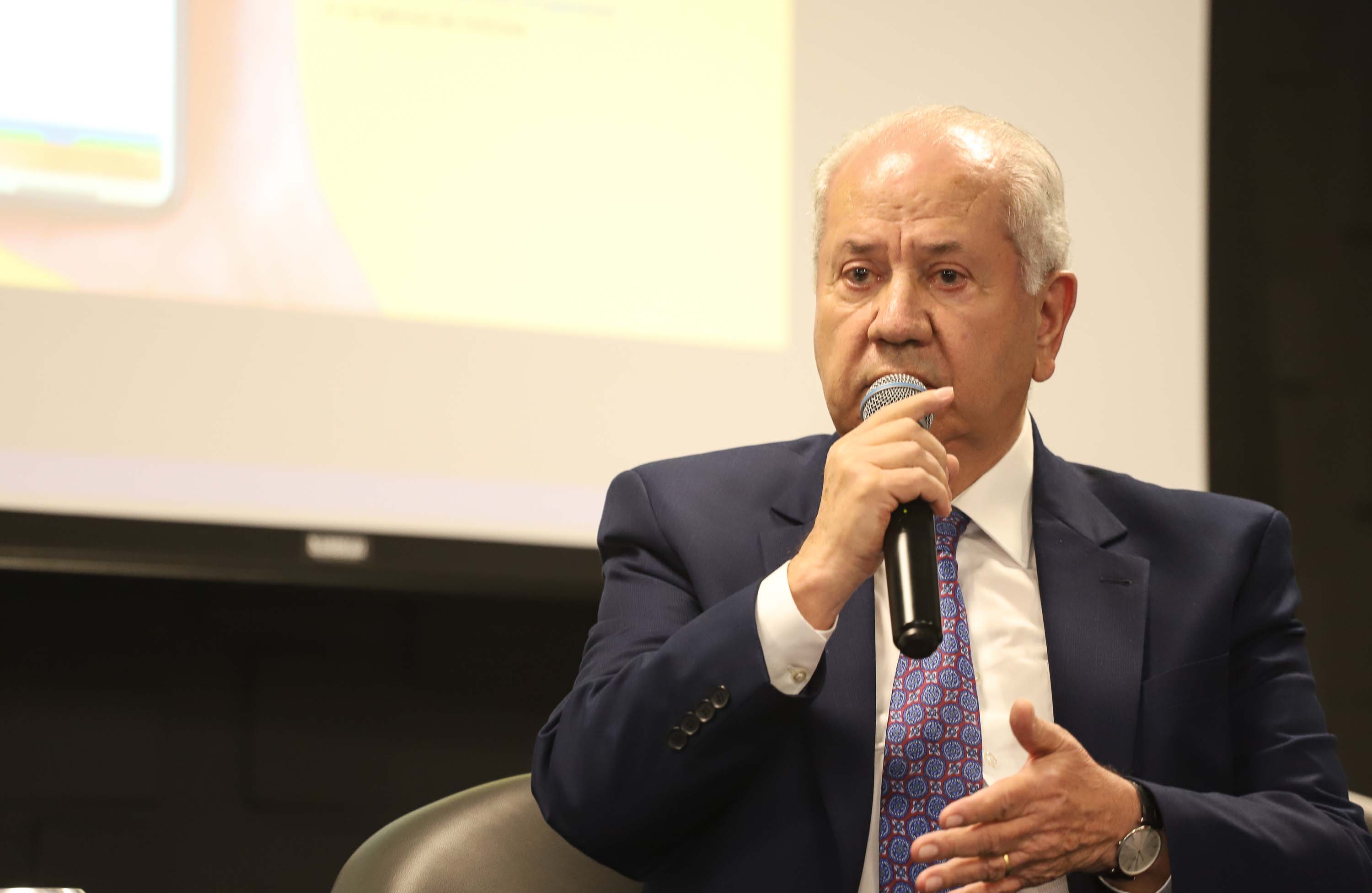 Programa de concessões na área da infraestrutura, projetos de parcerias público-privadas e um ambiente propício para negócios tornam o Paraná o Estado atrativo para investidores. A avaliação é do governador Carlos Massa Ratinho Junior, que abriu nesta terça-feira (21) a segunda edição do Paraná Day.