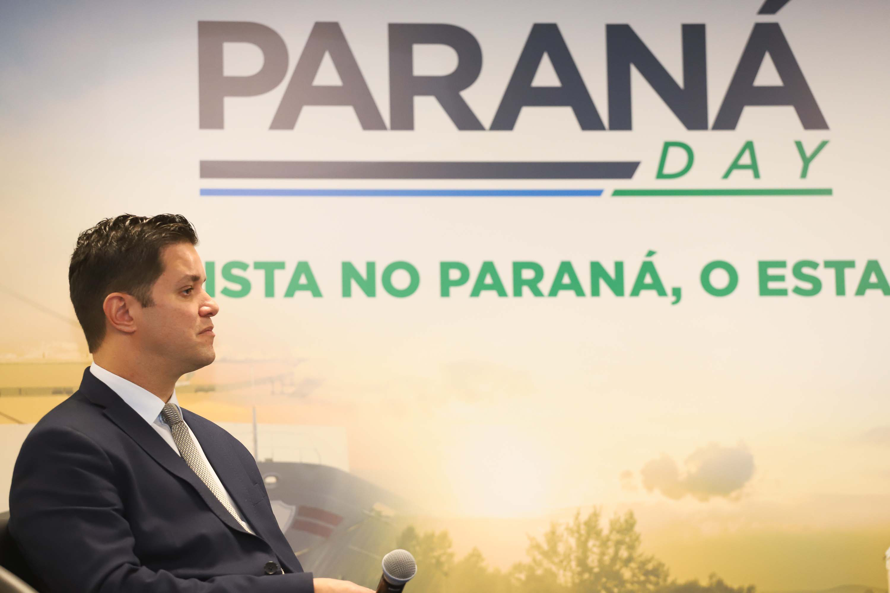 Programa de concessões na área da infraestrutura, projetos de parcerias público-privadas e um ambiente propício para negócios tornam o Paraná o Estado atrativo para investidores. A avaliação é do governador Carlos Massa Ratinho Junior, que abriu nesta terça-feira (21) a segunda edição do Paraná Day.Foto: Rodrigo Felix Leal/ANPr