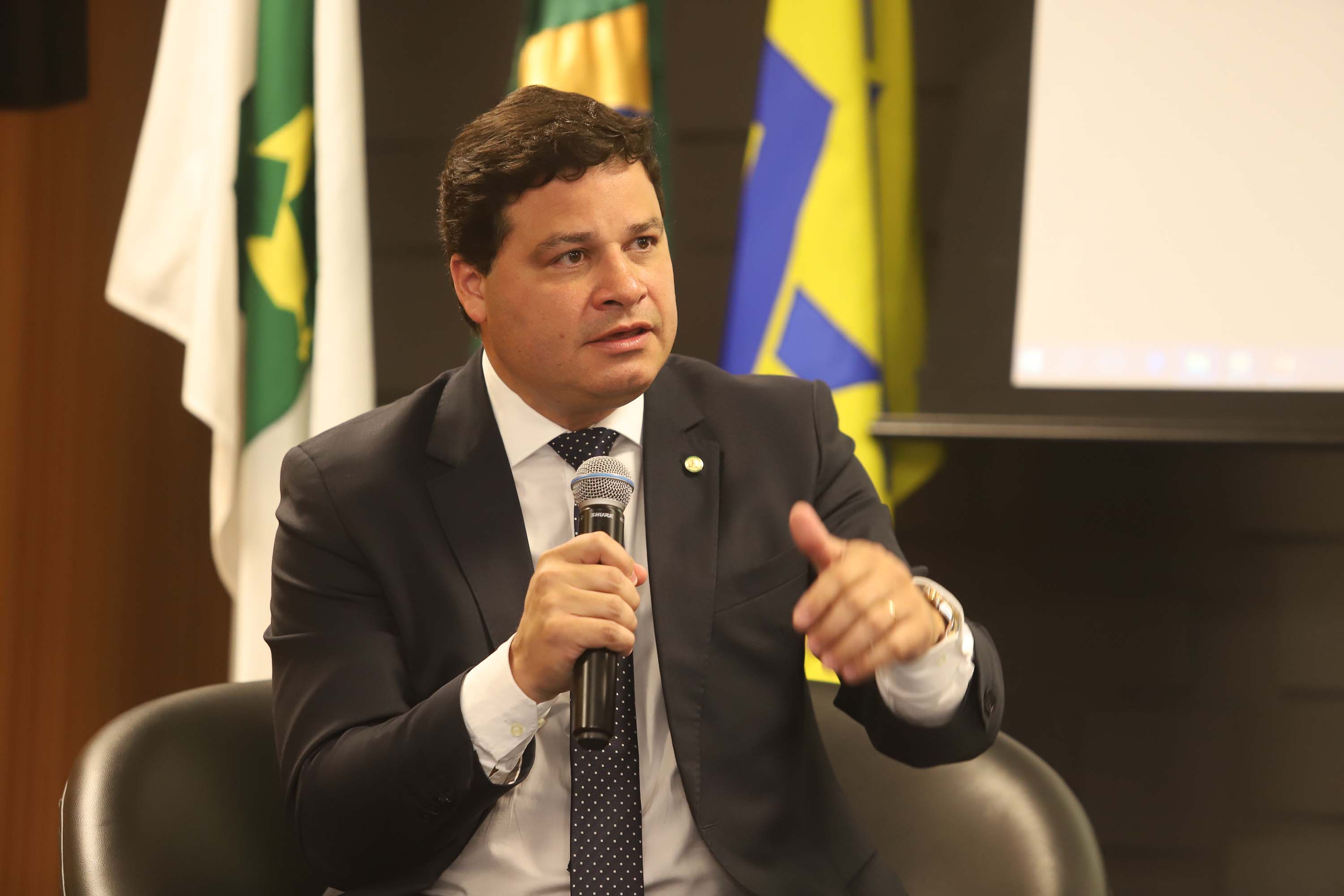 Programa de concessões na área da infraestrutura, projetos de parcerias público-privadas e um ambiente propício para negócios tornam o Paraná o Estado atrativo para investidores. A avaliação é do governador Carlos Massa Ratinho Junior, que abriu nesta terça-feira (21) a segunda edição do Paraná Day.Foto: Rodrigo Felix Leal/ANPr