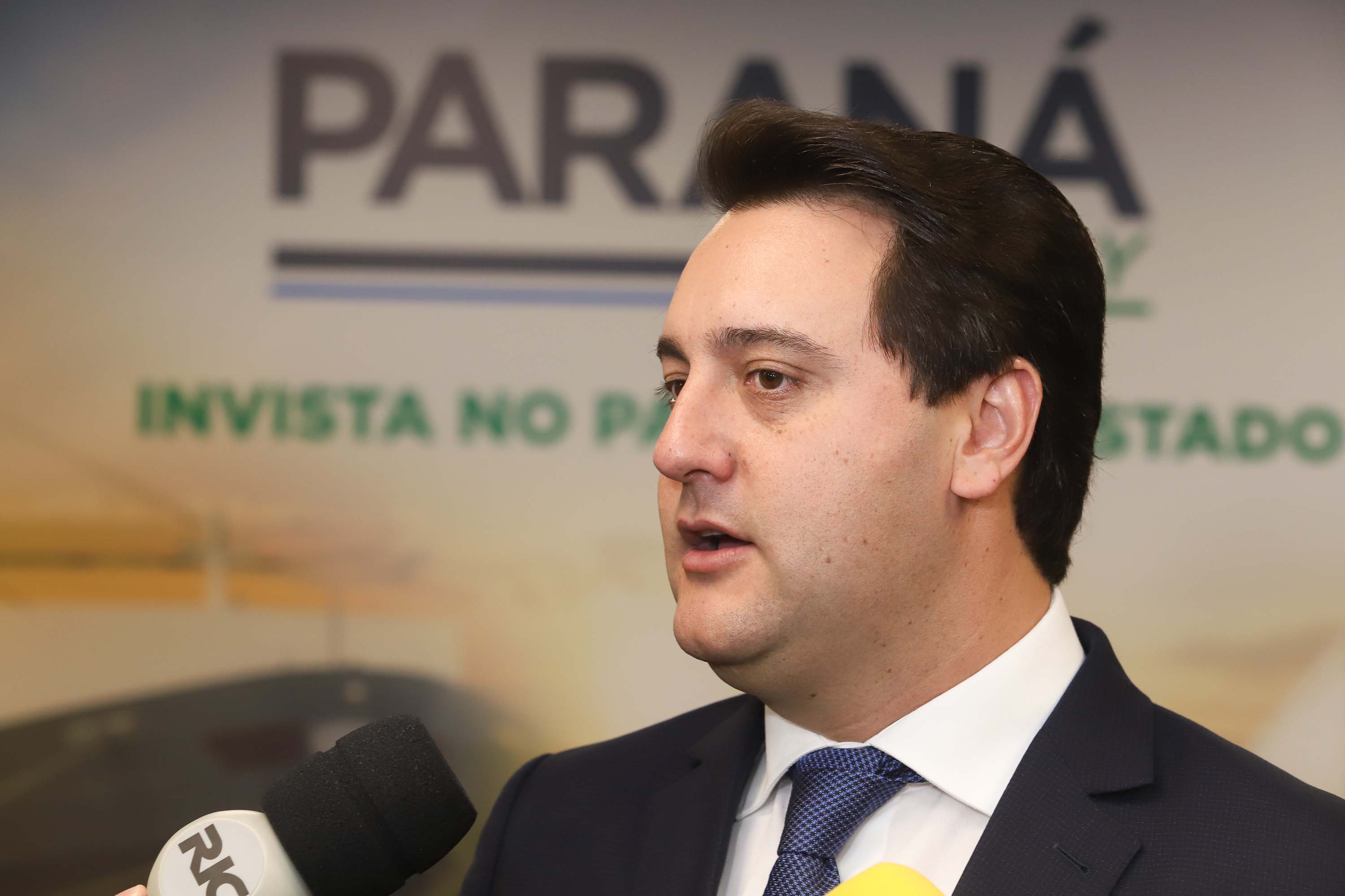 Programa de concessões na área da infraestrutura, projetos de parcerias público-privadas e um ambiente propício para negócios tornam o Paraná o Estado atrativo para investidores. A avaliação é do governador Carlos Massa Ratinho Junior, que abriu nesta terça-feira (21) a segunda edição do Paraná Day.Foto: Rodrigo Felix Leal/ANPr