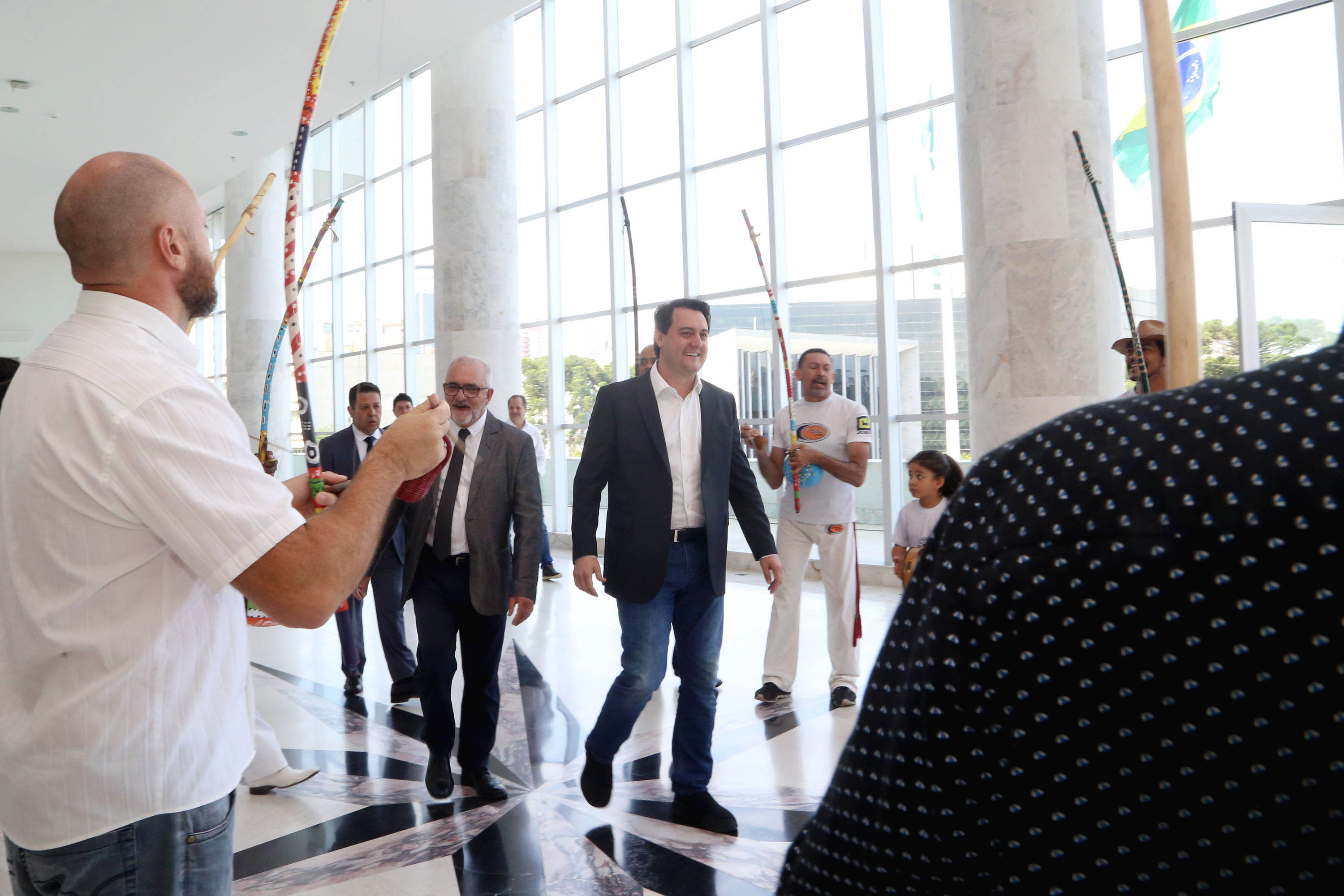 O governador Carlos Massa Ratinho Junior disse nesta quarta-feira (22), no lançamento oficial da Superintendência Geral de Diálogo e Interação Social (Sudis), que o Governo do Paraná está aberto ao diálogo e vai trabalhar diariamente para atender as demandas de todos os setores da sociedade, principalmente dos mais necessitados, em respeito ao compromisso com a construção de um Estado moderno e protetivo.Foto: Gilson Abreu/ANPr