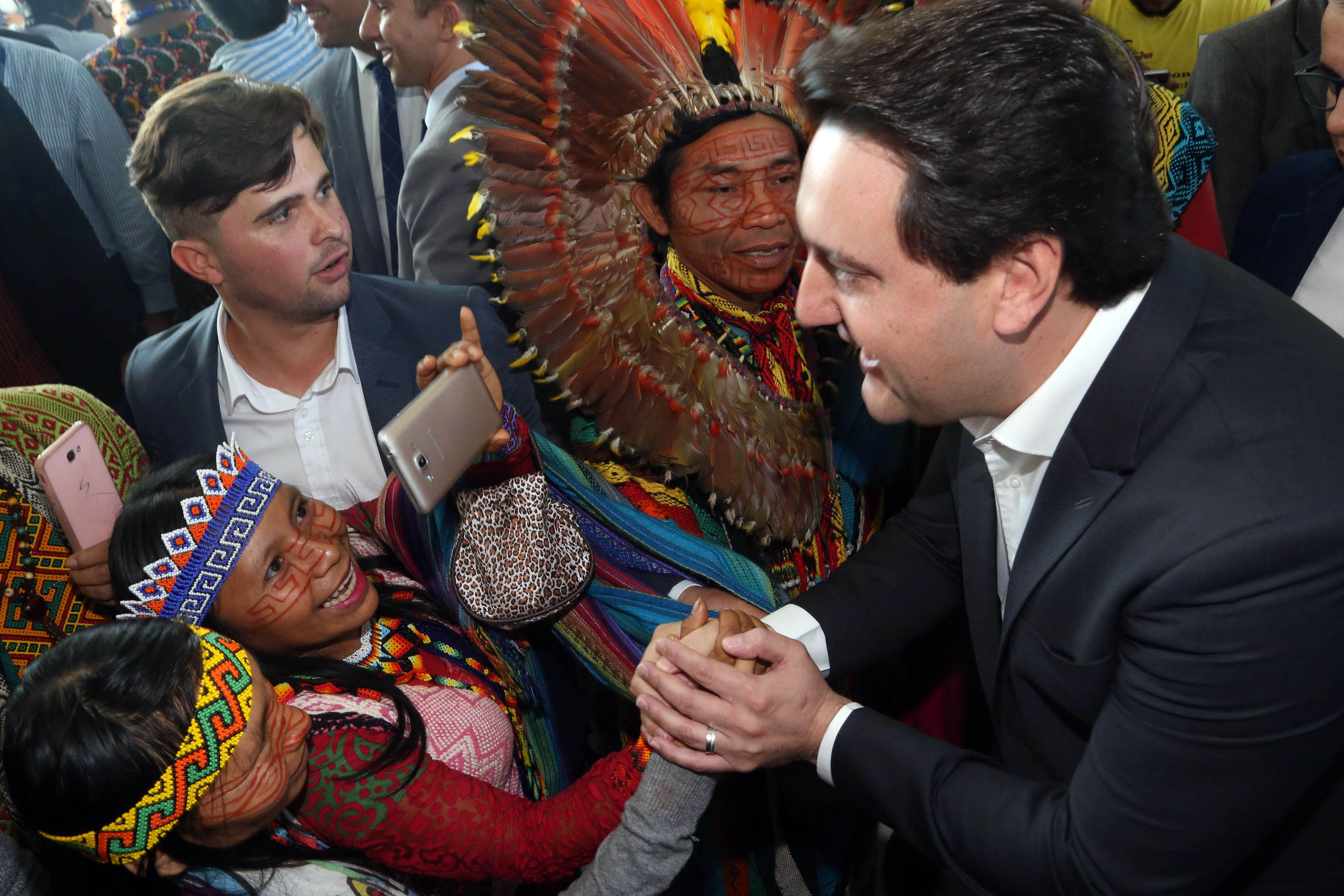 O governador Carlos Massa Ratinho Junior disse nesta quarta-feira (22), no lançamento oficial da Superintendência Geral de Diálogo e Interação Social (Sudis), que o Governo do Paraná está aberto ao diálogo e vai trabalhar diariamente para atender as demandas de todos os setores da sociedade, principalmente dos mais necessitados, em respeito ao compromisso com a construção de um Estado moderno e protetivo.Foto: Gilson Abreu/ANPr