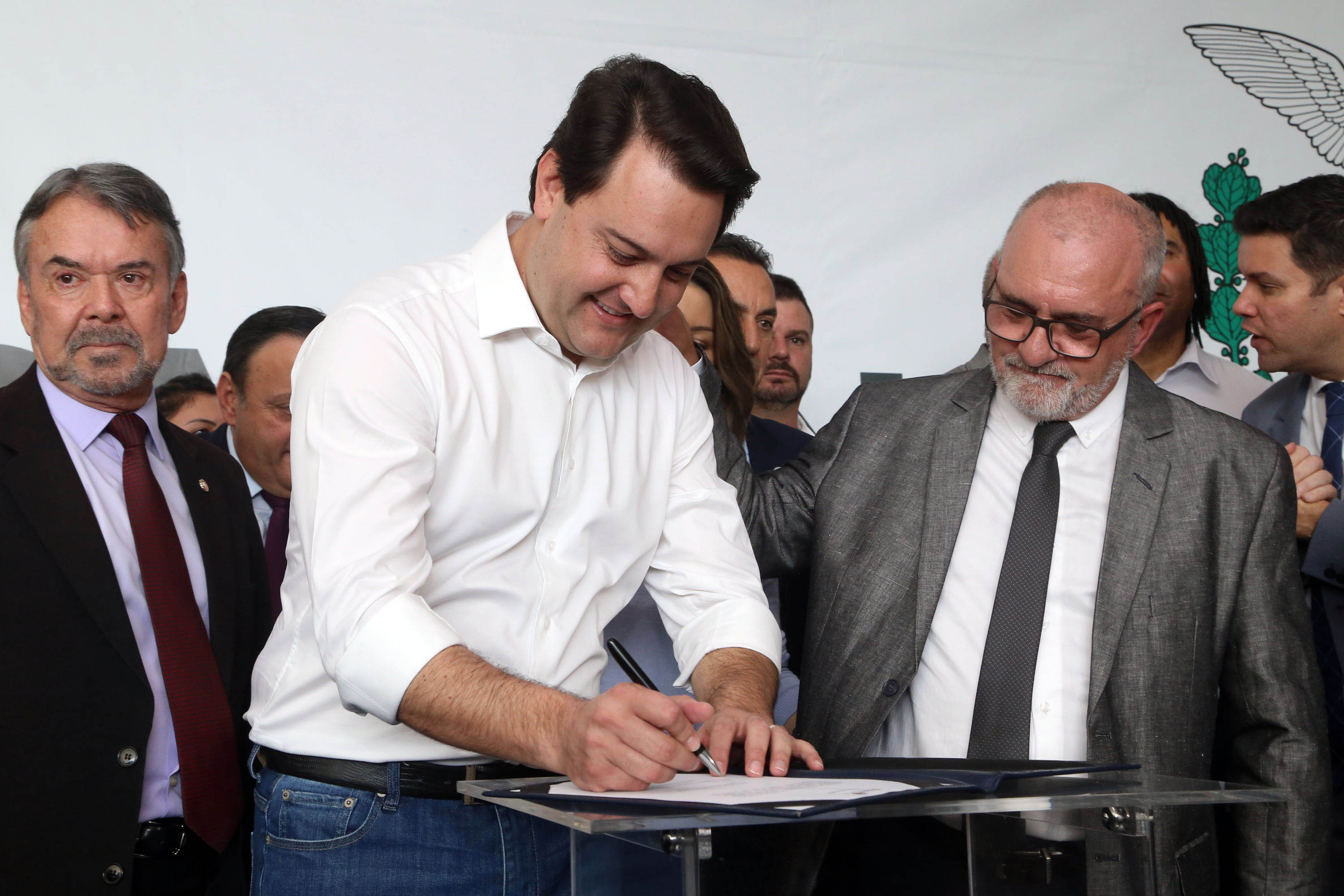 O governador Carlos Massa Ratinho Junior disse nesta quarta-feira (22), no lançamento oficial da Superintendência Geral de Diálogo e Interação Social (Sudis), que o Governo do Paraná está aberto ao diálogo e vai trabalhar diariamente para atender as demandas de todos os setores da sociedade, principalmente dos mais necessitados, em respeito ao compromisso com a construção de um Estado moderno e protetivo.Foto: Gilson Abreu/ANPr