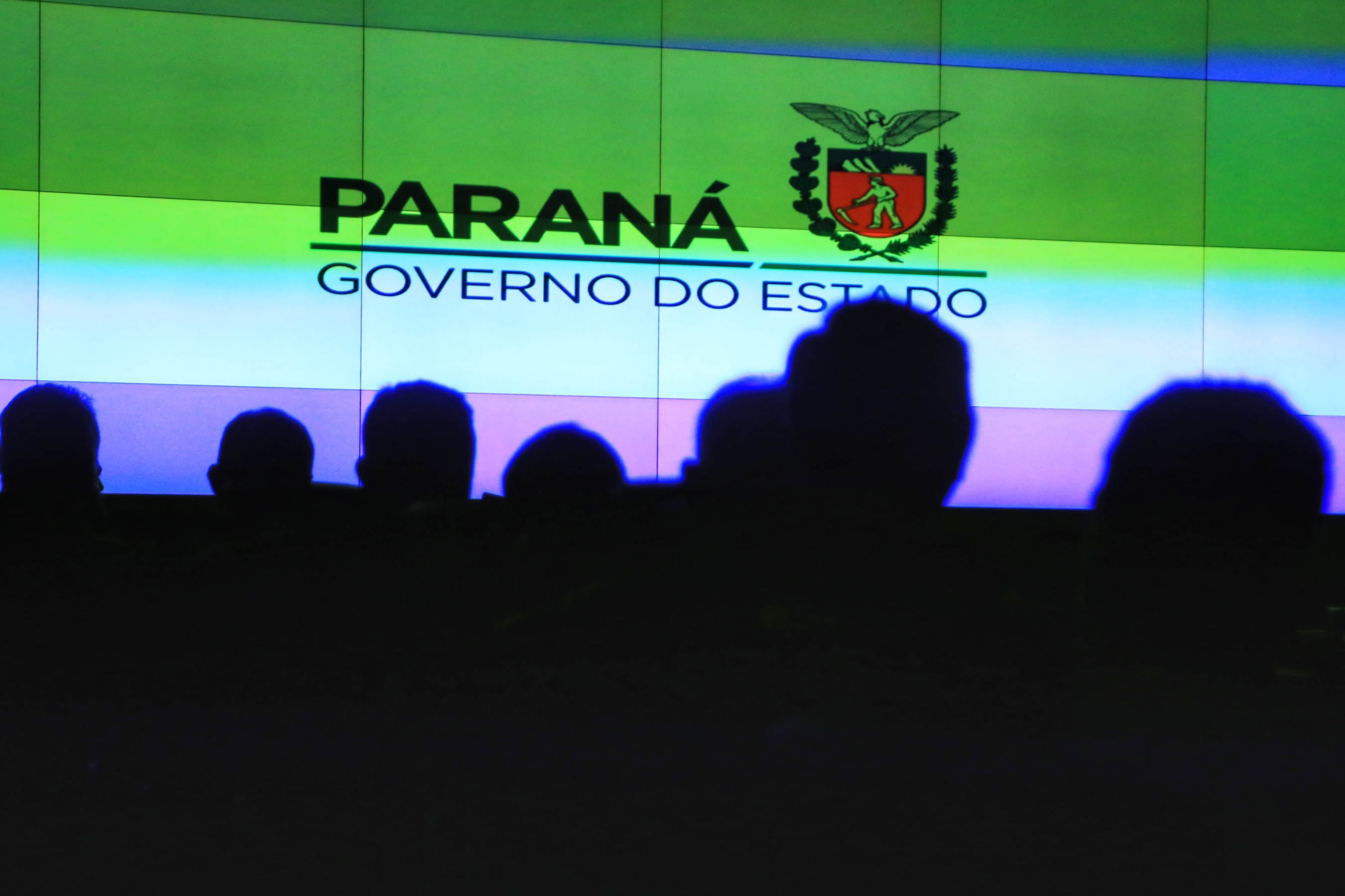 Chefes de 42 núcleos regionais do Governo do Estado das cidades de Londrina, Cornélio Procópio e Jacarezinho participaram nesta quarta-feira (22) de uma reunião com o governador Carlos Massa Ratinho Junior no Palácio Iguaçu, em Curitiba
