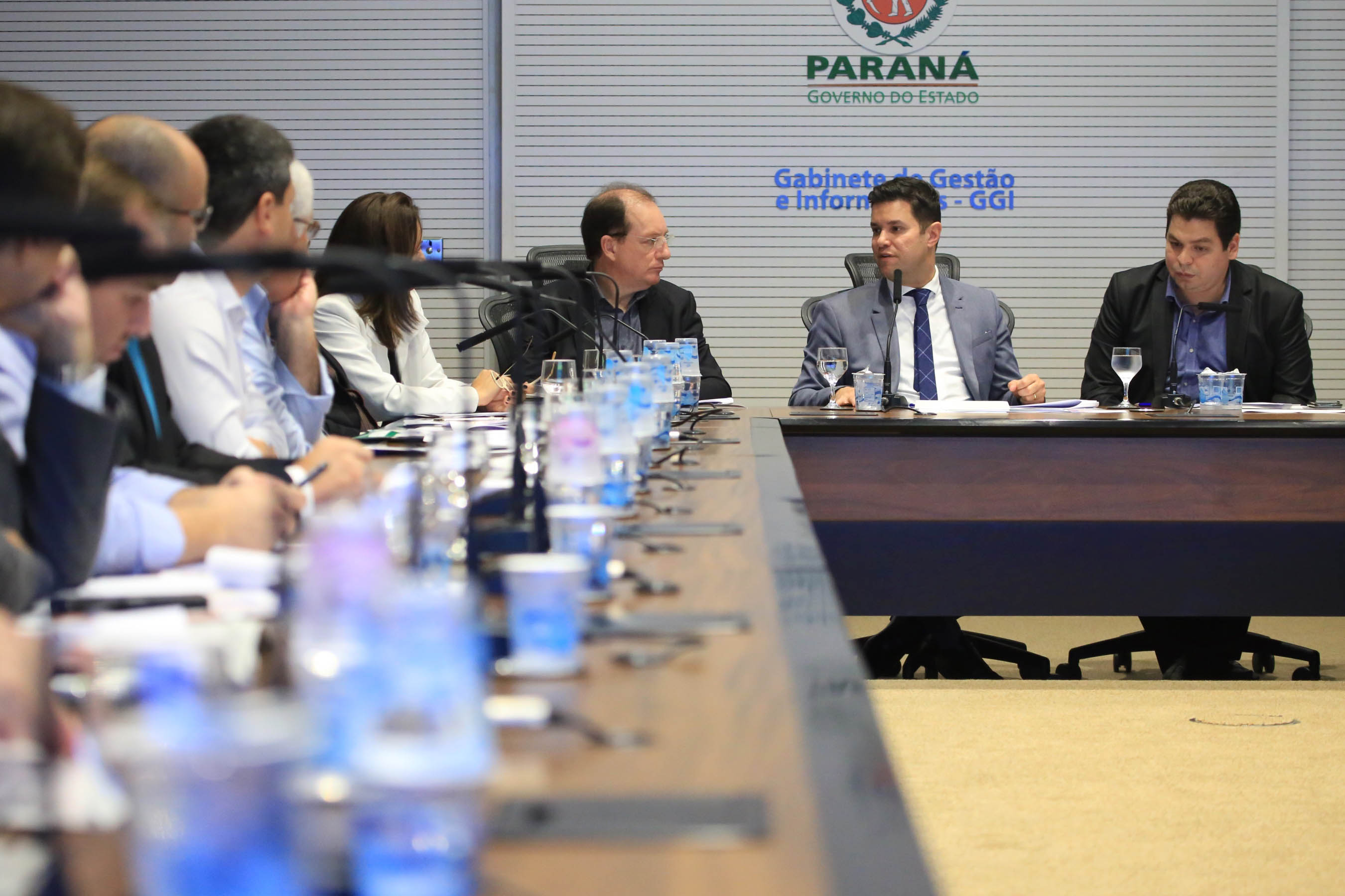 Chefes de 42 núcleos regionais do Governo do Estado das cidades de Londrina, Cornélio Procópio e Jacarezinho participaram nesta quarta-feira (22) de uma reunião com o governador Carlos Massa Ratinho Junior no Palácio Iguaçu, em Curitiba