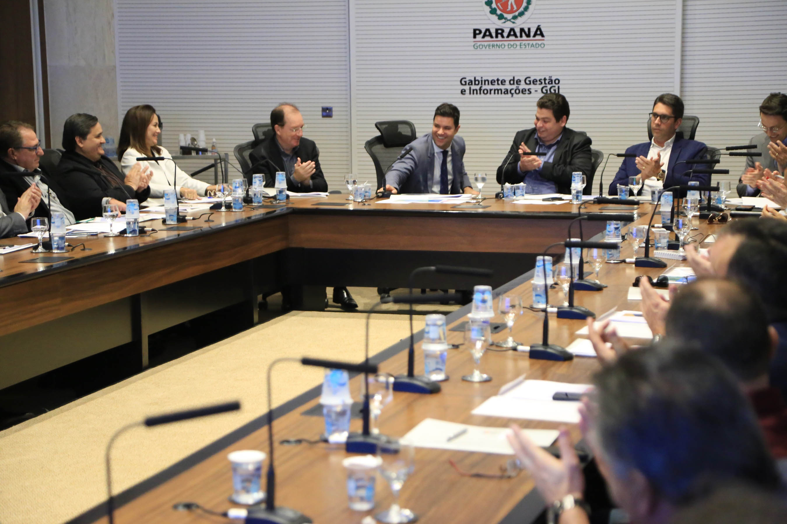 Chefes de 42 núcleos regionais do Governo do Estado das cidades de Londrina, Cornélio Procópio e Jacarezinho participaram nesta quarta-feira (22) de uma reunião com o governador Carlos Massa Ratinho Junior no Palácio Iguaçu, em Curitiba
