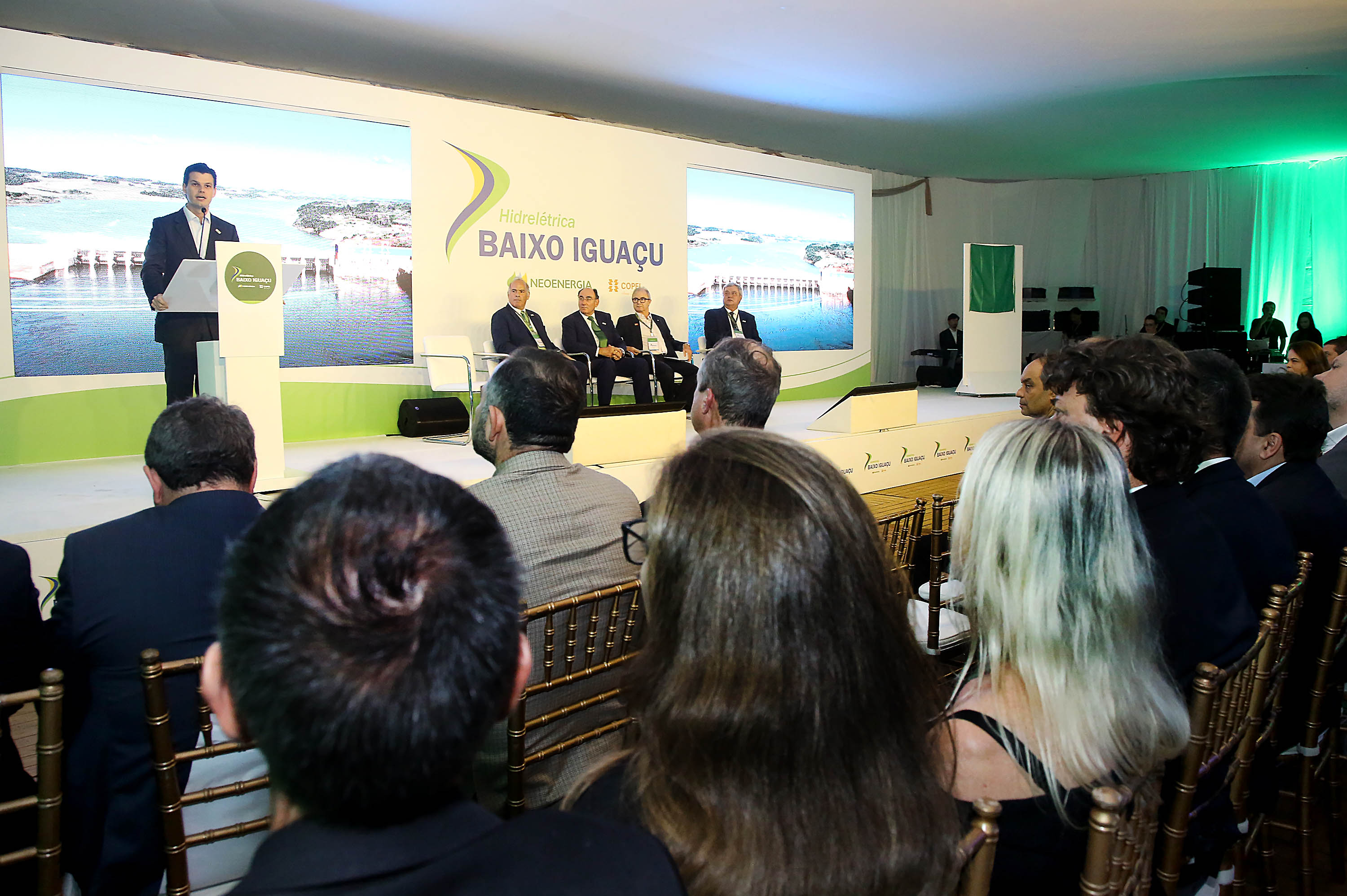 A Usina Hidrelétrica Baixo Iguaçu, último aproveitamento energético do Rio Iguaçu, foi inaugurada nesta quinta-feira (23) em Capanema, no Sudoeste do Estado