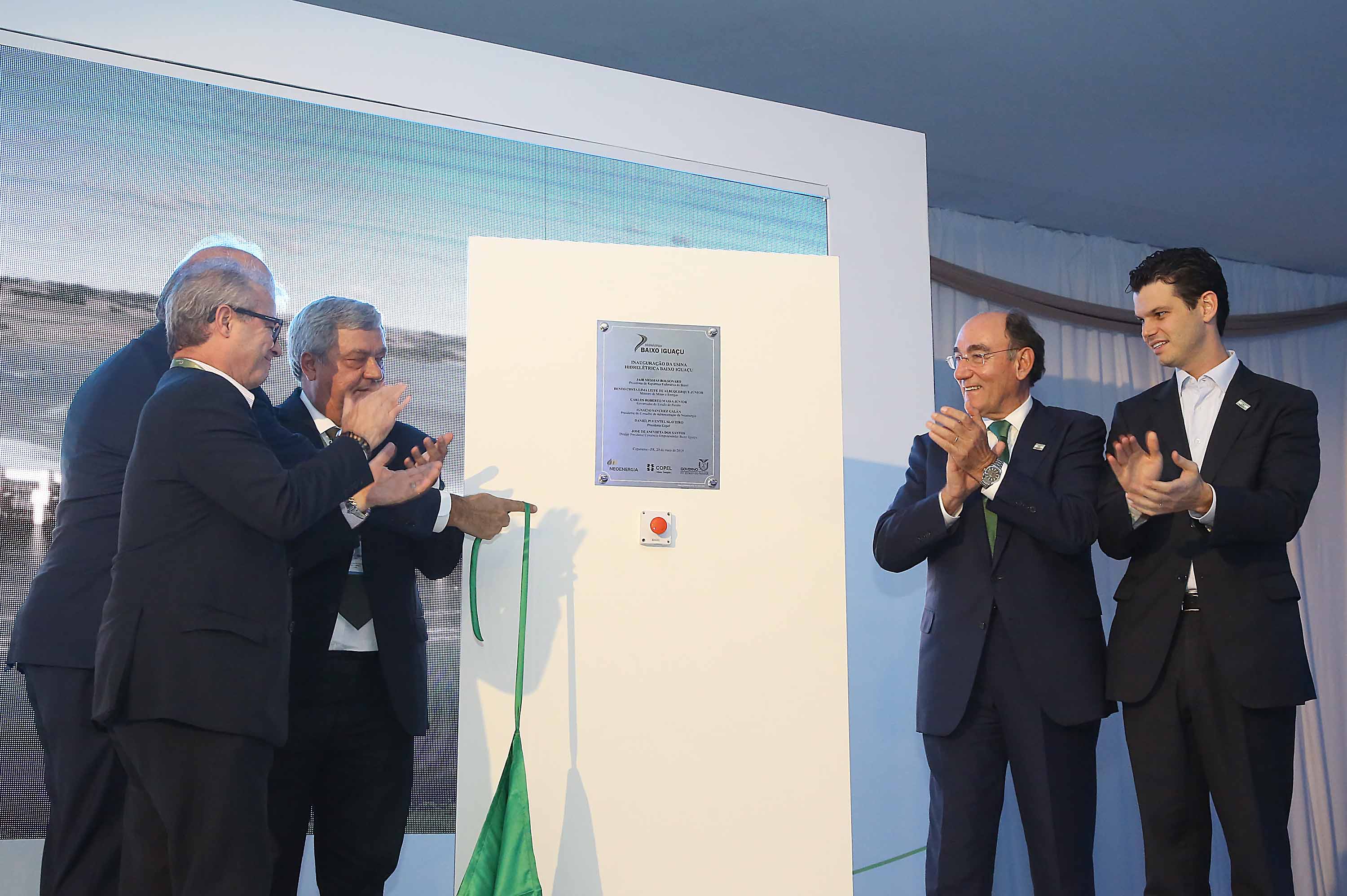 A Usina Hidrelétrica Baixo Iguaçu, último aproveitamento energético do Rio Iguaçu, foi inaugurada nesta quinta-feira (23) em Capanema, no Sudoeste do Estado