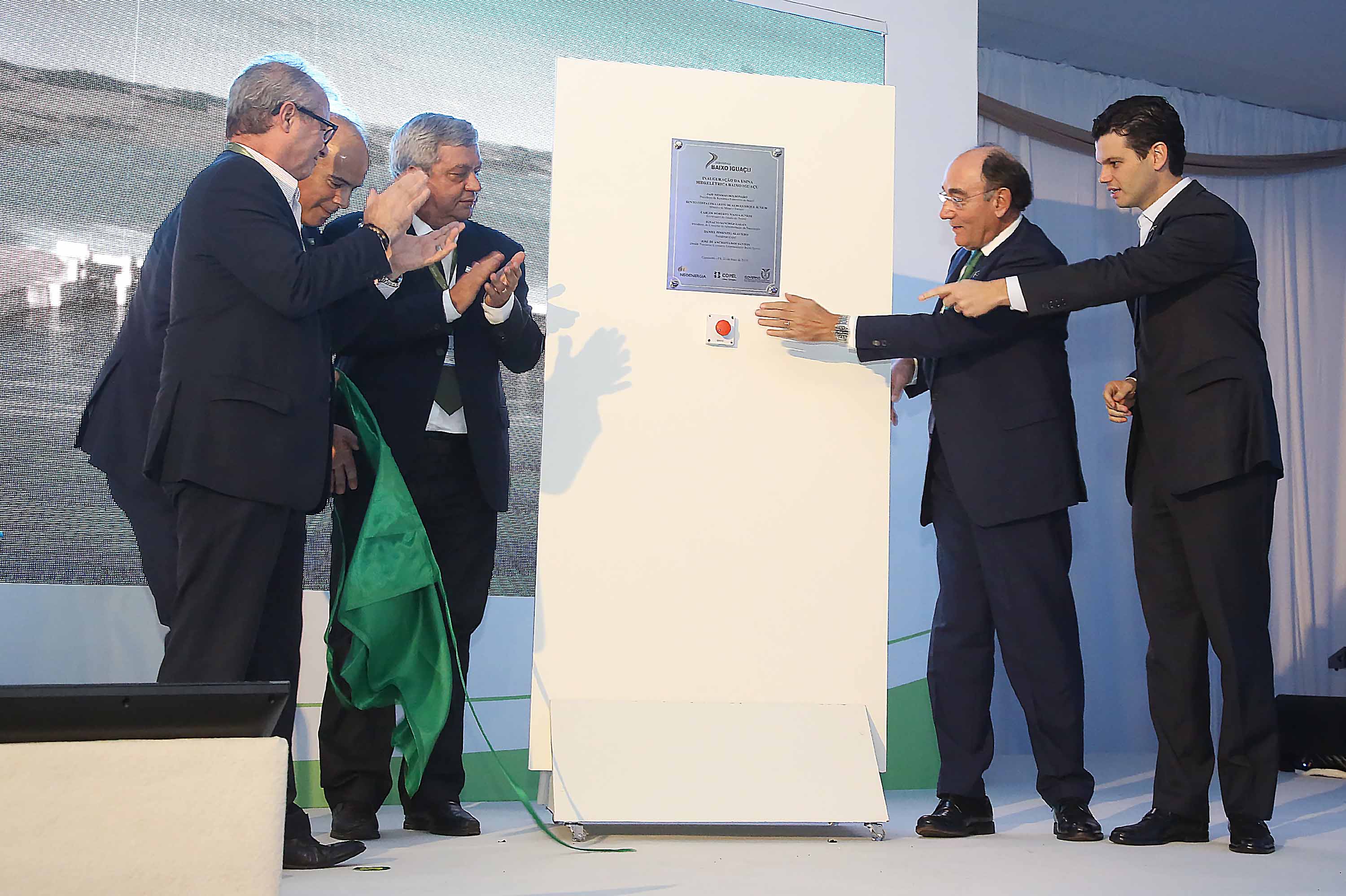A Usina Hidrelétrica Baixo Iguaçu, último aproveitamento energético do Rio Iguaçu, foi inaugurada nesta quinta-feira (23) em Capanema, no Sudoeste do Estado