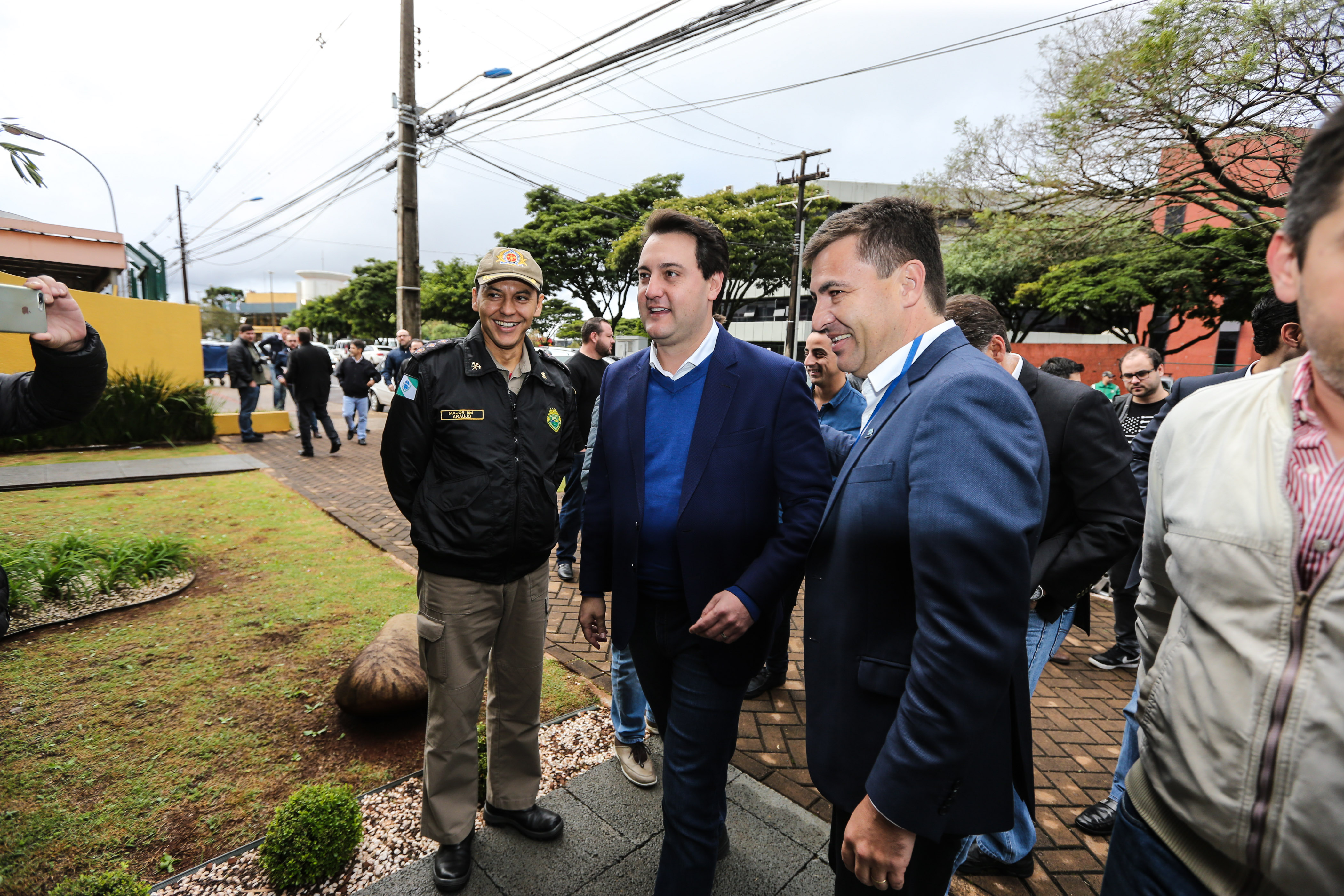 O governador Carlos Massa Ratinho Junior se reúne com prefeitos na sede da Associação dos Municípios do Oeste do Paraná (Amop) em Cascavel nesta sexta-feira (24), para confirmar recursos do Estado para investimentos nos municípios. No mesmo encontro são anunciados investimentos que a Copel fará na região Oeste nos próximos três anos. Cascavel, 24/05/2019 - Foto: Geraldo Bubniak/ANPr