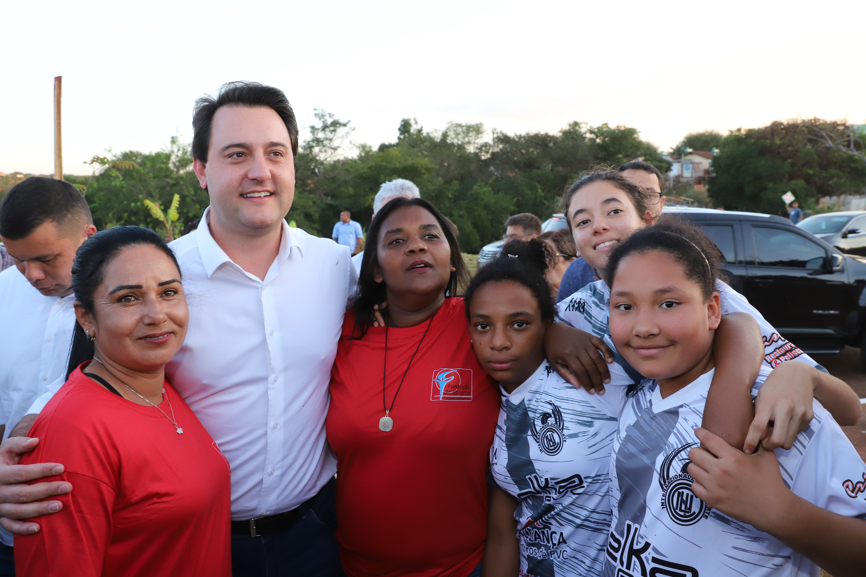 Londrina, no Norte do Paraná, ganhou uma unidade do projeto Arena Multiuso, espaço para atividades esportivas e de recreação, implantado pelo Governo do Estado, em parceria com o município. Instalada no conjunto residencial Vista Bela, a unidade foi entregue à comunidade pelo governador Carlos Massa Ratinho Junior, nesta quinta-feira (20). - Londrina, 20/06/2019 - Foto: Rodrigo Félix Leal/ANPr