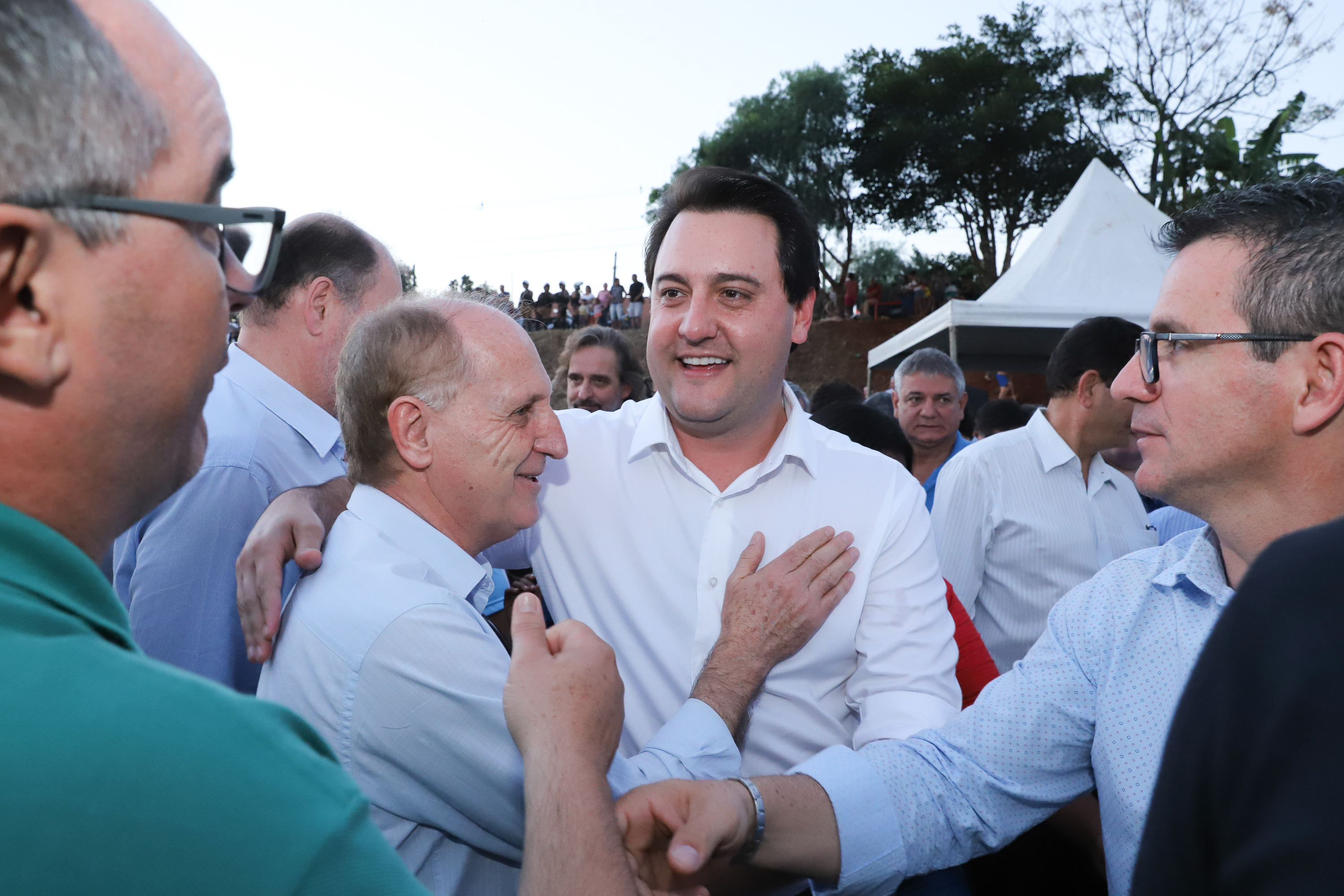 Londrina, no Norte do Paraná, ganhou uma unidade do projeto Arena Multiuso, espaço para atividades esportivas e de recreação, implantado pelo Governo do Estado, em parceria com o município. Instalada no conjunto residencial Vista Bela, a unidade foi entregue à comunidade pelo governador Carlos Massa Ratinho Junior, nesta quinta-feira (20). - Londrina, 20/06/2019 - Foto: Rodrigo Félix Leal/ANPr