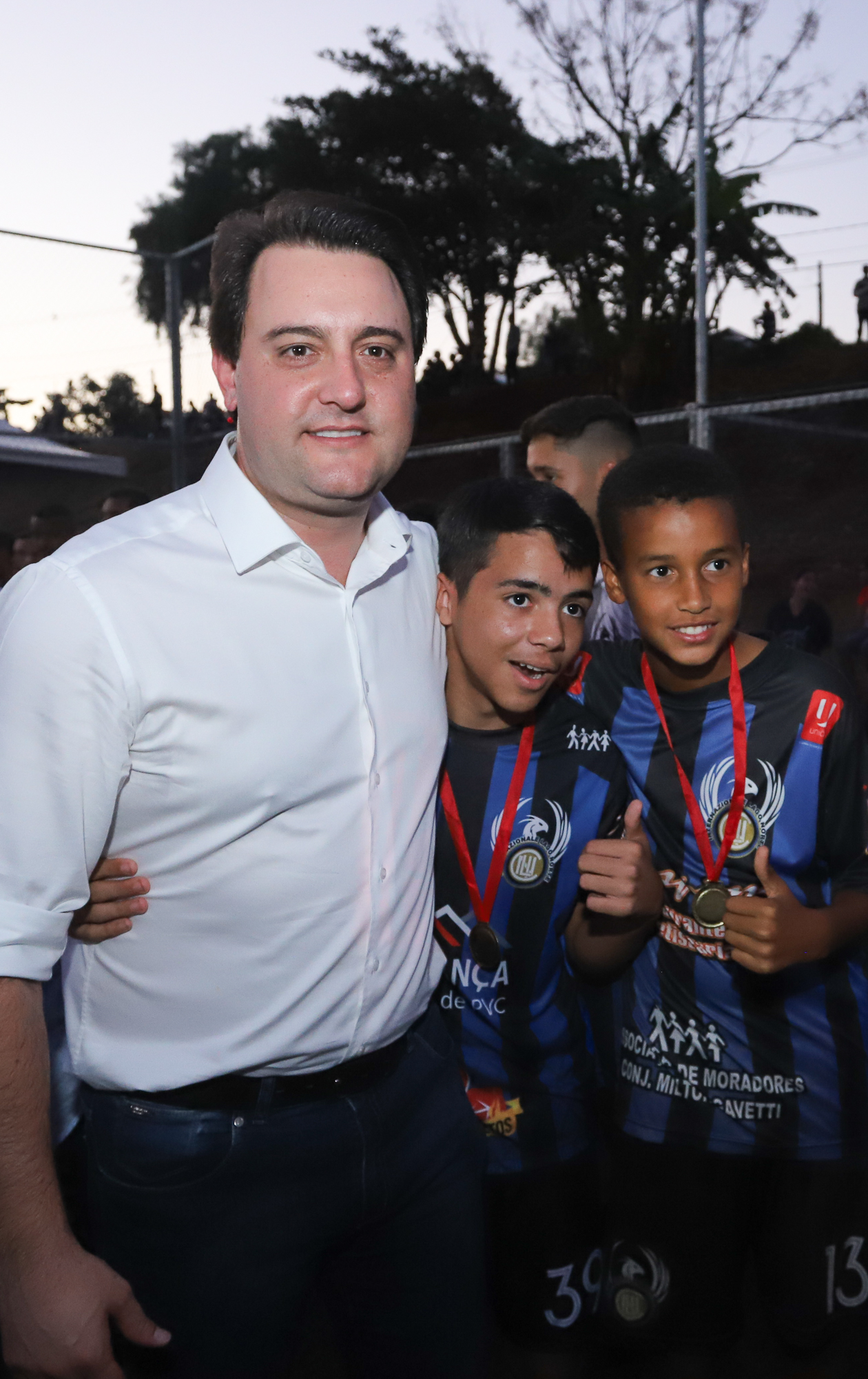 Londrina, no Norte do Paraná, ganhou uma unidade do projeto Arena Multiuso, espaço para atividades esportivas e de recreação, implantado pelo Governo do Estado, em parceria com o município. Instalada no conjunto residencial Vista Bela, a unidade foi entregue à comunidade pelo governador Carlos Massa Ratinho Junior, nesta quinta-feira (20). - Londrina, 20/06/2019 - Foto: Rodrigo Félix Leal/ANPr
