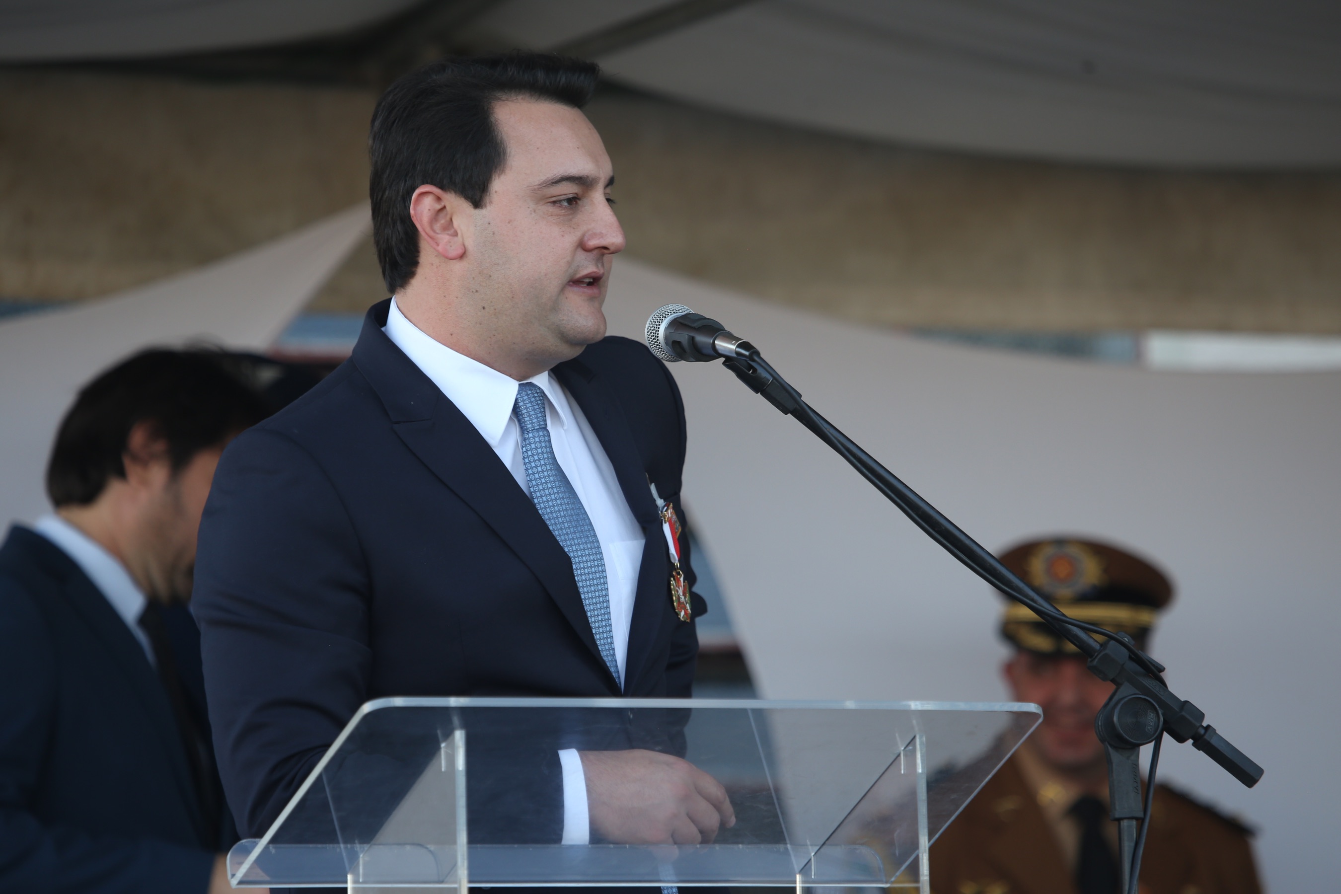 O governador Carlos Massa Ratinho Junior e o presidente em exercício Hamilton Mourão receberam nesta sexta-feira (28) a medalha Heróis da Cavalaria, da Polícia Montada Coronel Dulcídio. A condecoração foi entregue na cerimônia, em Curitiba, que comemora os 140 anos do regimento, que é a unidade mais antiga da Polícia Militar do Paraná. - Curitiba, 28/06/2019 - Foto: José Fernando Ogura/ANPr