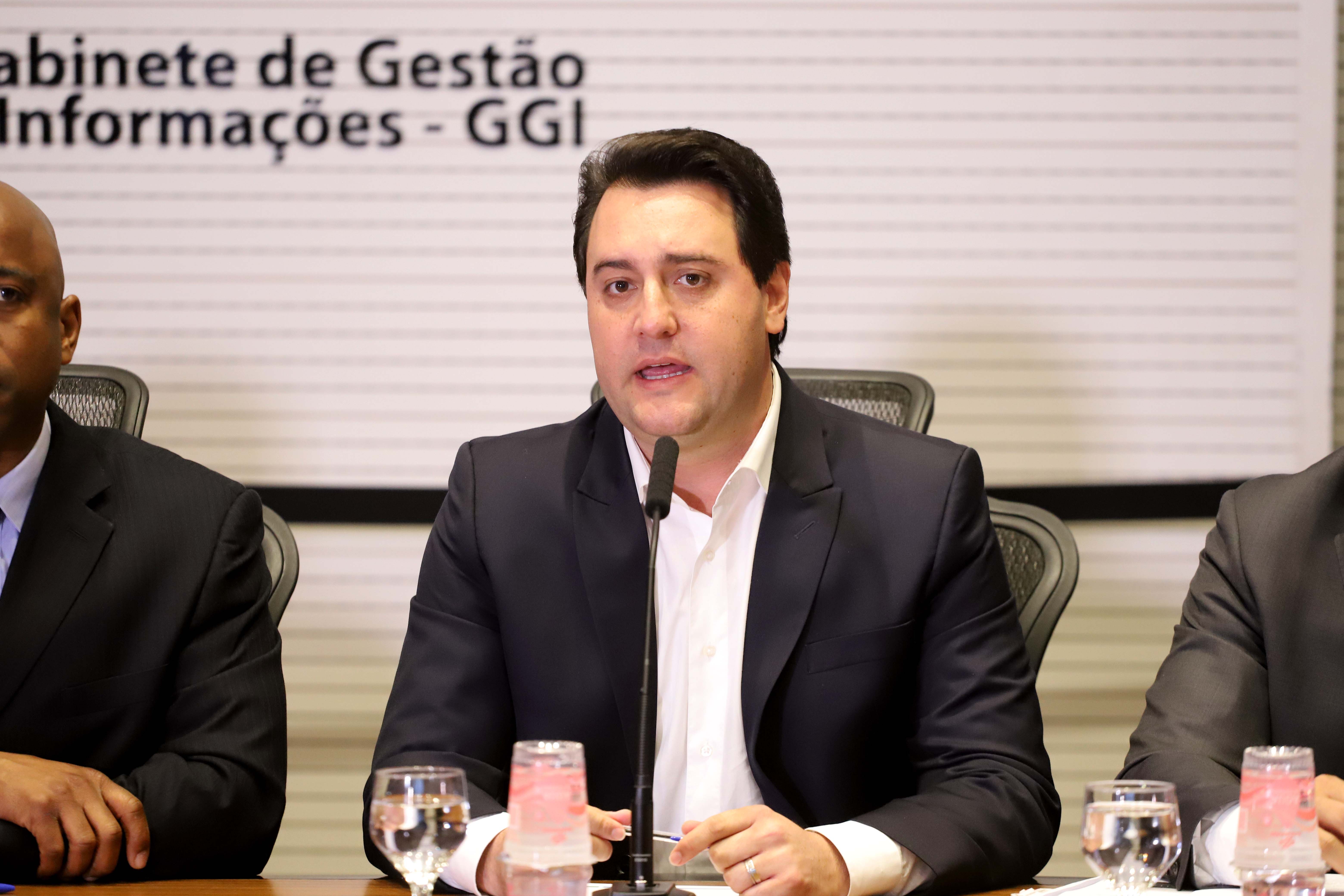 O governador Carlos Massa Ratinho Junior e o secretário de Infraestrutura e Logística, Sandro Alex, divulgaram nesta segunda-feira (21), quais as obras aprovadas pelo Governo do Estado para serem realizadas com os recursos do acordo de leniência firmado entre a concessionária Rodonorte e o Ministério Público Federal (MPF)
