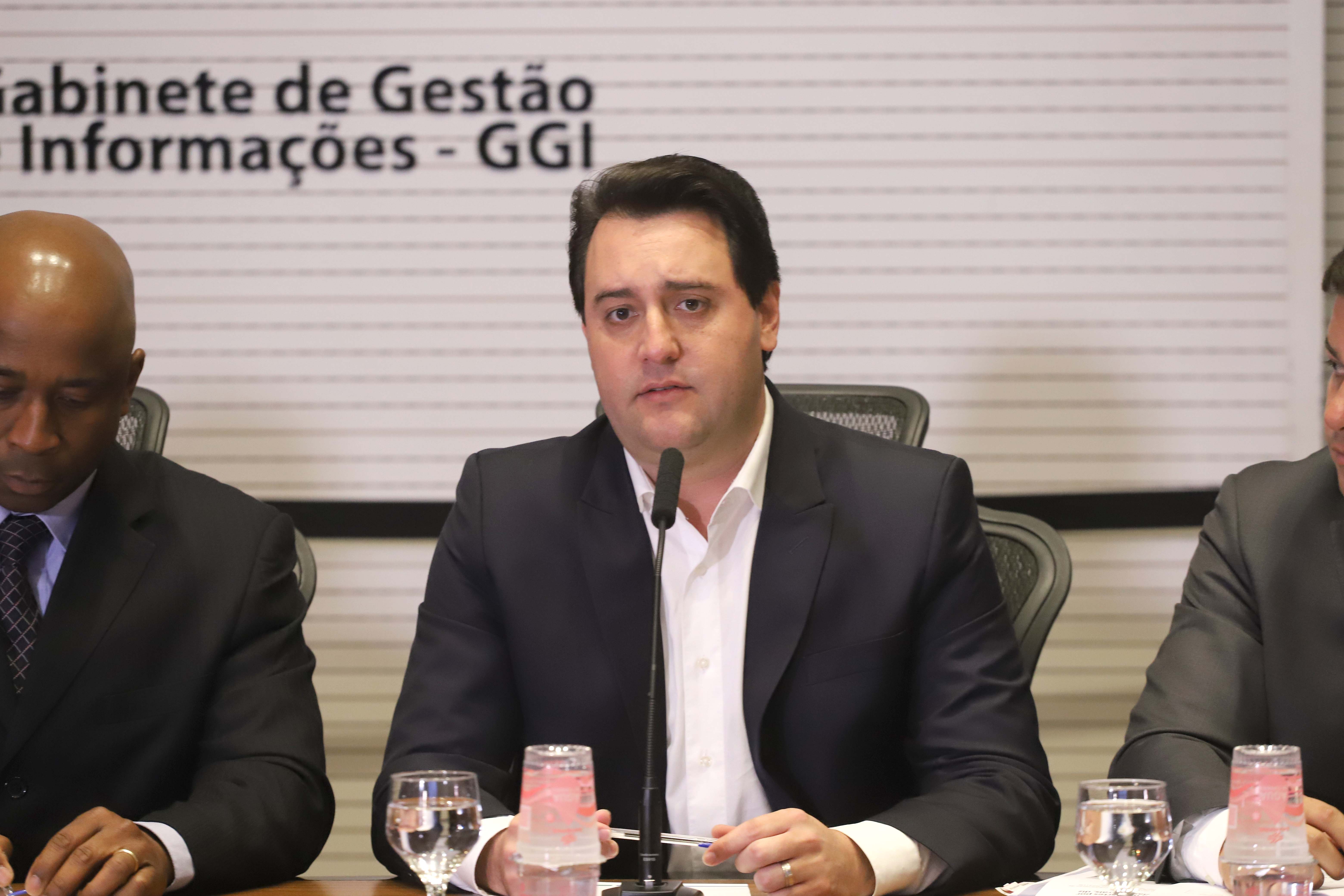 O governador Carlos Massa Ratinho Junior e o secretário de Infraestrutura e Logística, Sandro Alex, divulgaram nesta segunda-feira (21), quais as obras aprovadas pelo Governo do Estado para serem realizadas com os recursos do acordo de leniência firmado entre a concessionária Rodonorte e o Ministério Público Federal (MPF)