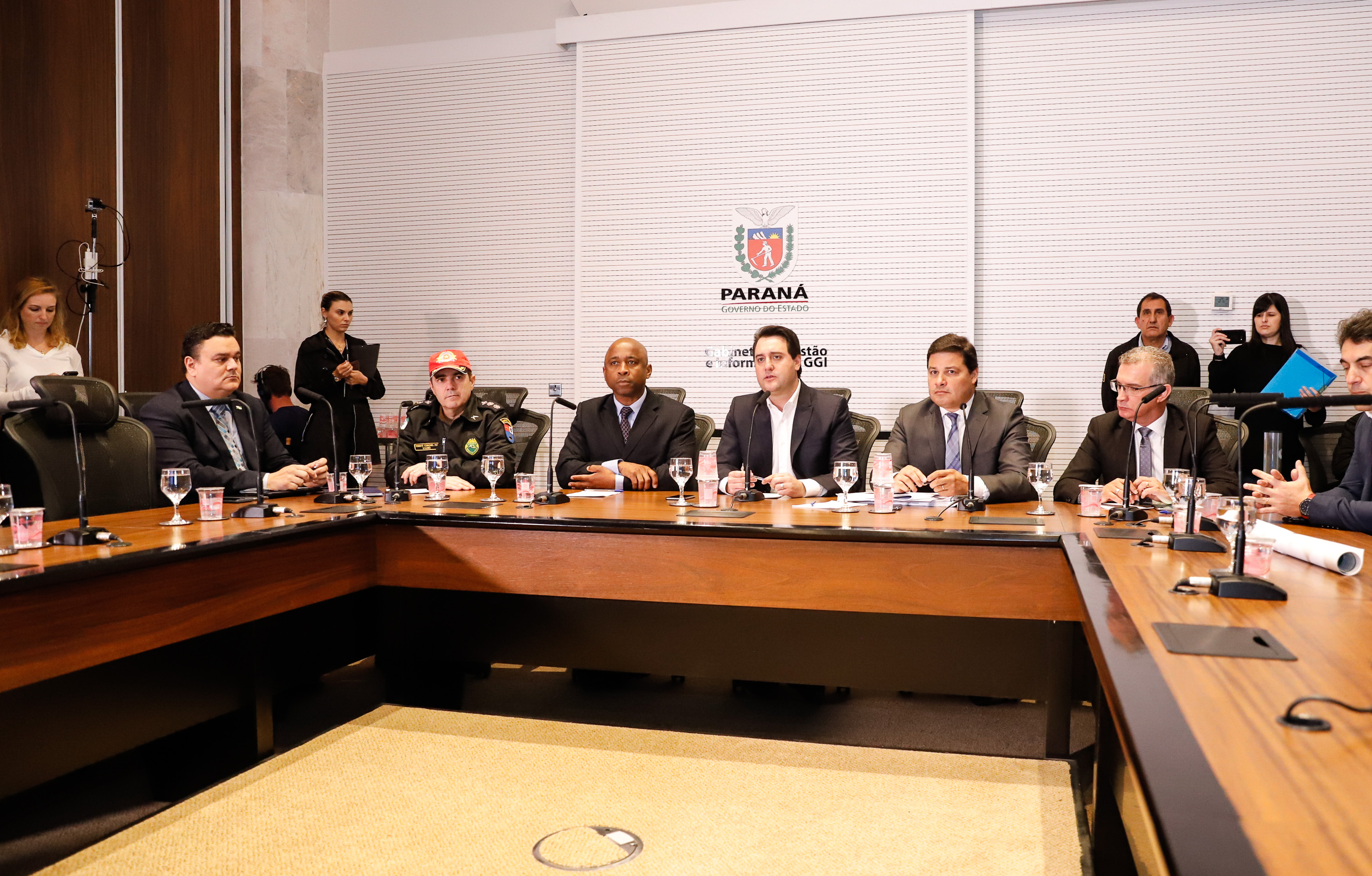 O governador Carlos Massa Ratinho Junior anunciou nesta segunda-feira (21) as 12 obras que serão executadas com R$ 365 milhões liberados pelo acordo de leniência firmado pela Concessionária CCR-Rodonorte e o Ministério Público Federal (MPF). São oito interseções de nível (viadutos, trincheiras e passagens) e cerca de 30 quilômetros de duplicações nas rodovias sob responsabilidade da empresa.