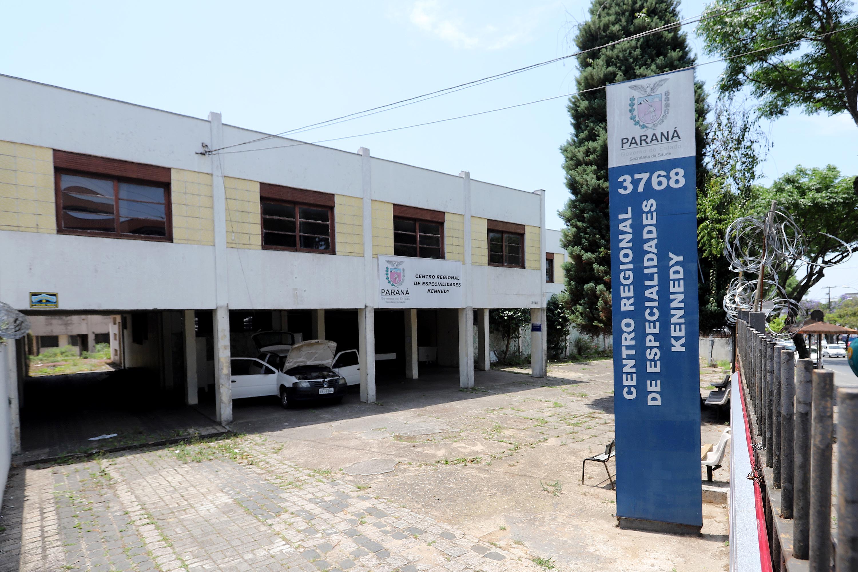 O governador Carlos Massa Ratinho Júnior assina na segunda-feira (04), a licitação para as obras do Ambulatório Médico de Especialidades da Kennedy. Presentes: secretário de Saúde, Beto Preto; Primeira Dama, Luciana Maito; diretor superintendente do Hospital do Trabalhador, Geci de Souza Junior; entre outros.Curitiba, 04-11-19.Foto: Arnaldo Alves / AEN.