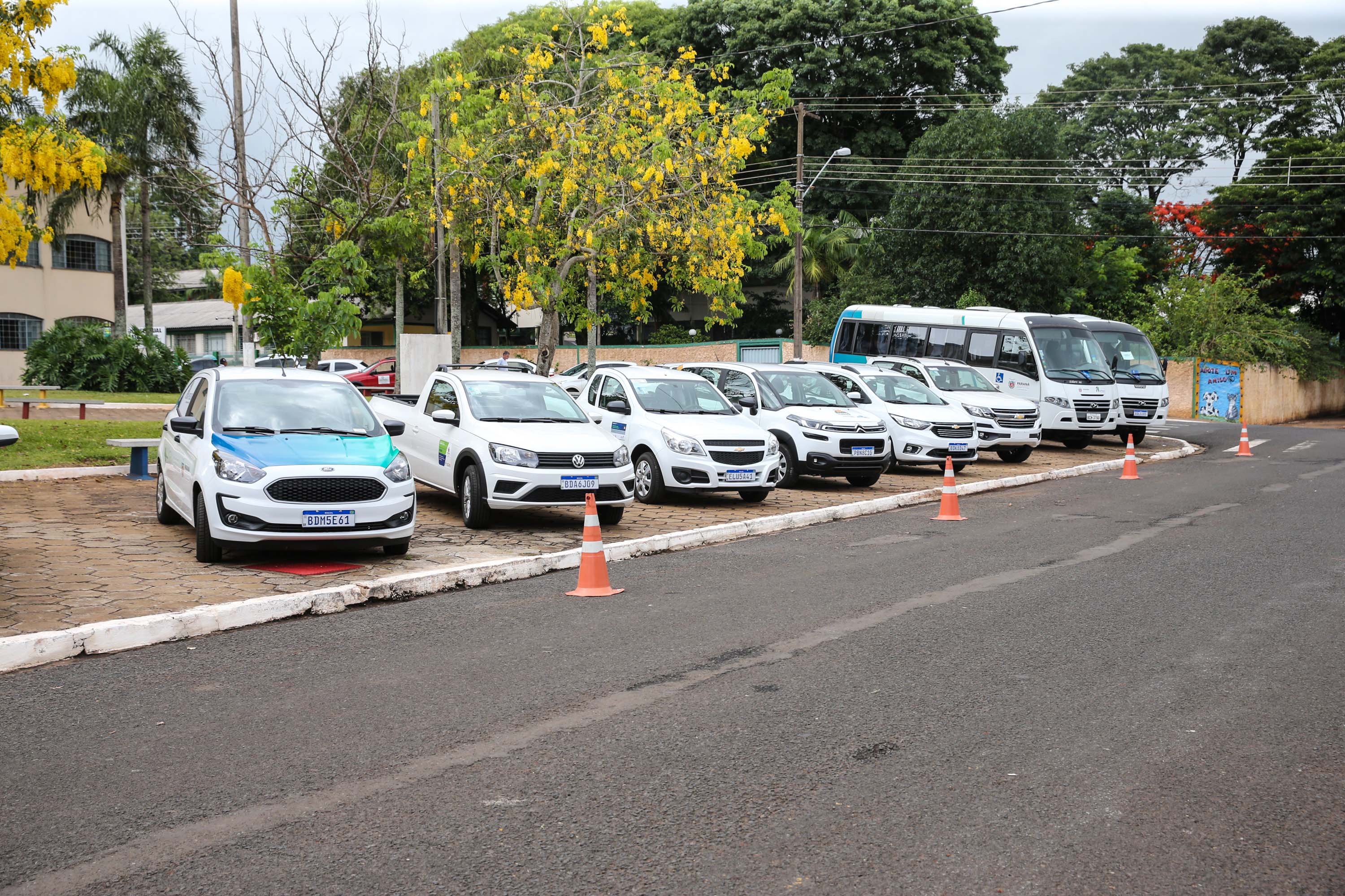 O Governador Carlos Massa Ratinho Júnior lança nesta quinta-feira (28), o Programa Vida Nova Paraná em Jandaia do Sul. E também anuncia recursos e ações nas áreas da saúde, desenvolvimento urbano e sinalização viária, além de entrega de ambulância e de viatura para a Polícia Militar.Jandaia do Sul, 28/11/2019 - Foto: Geraldo Bubniak/AEN