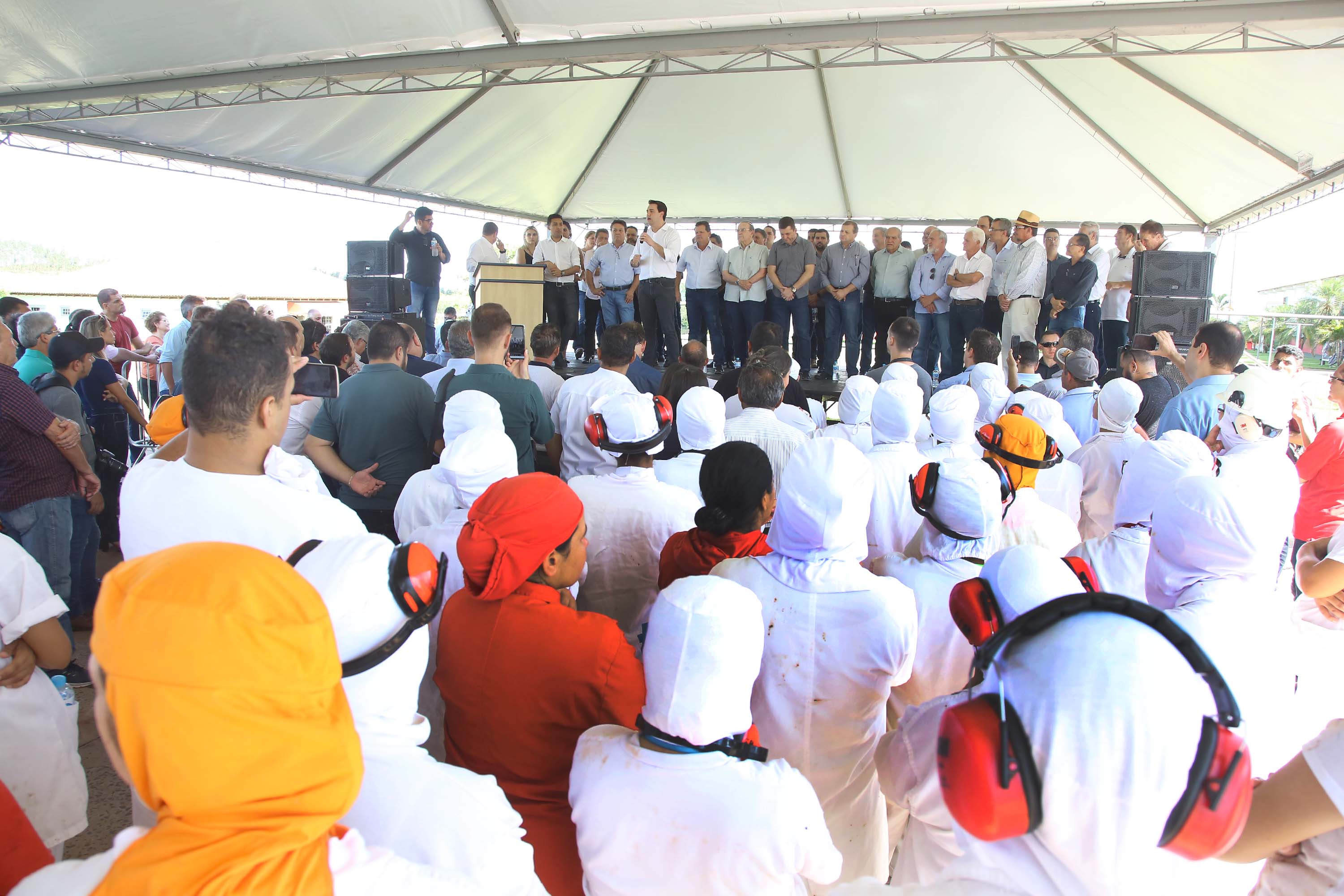 O município de Rondon, no Noroeste do Paraná, está ganhando novas vagas de emprego com a retomada de atividades da unidade local do frigorífico Averama