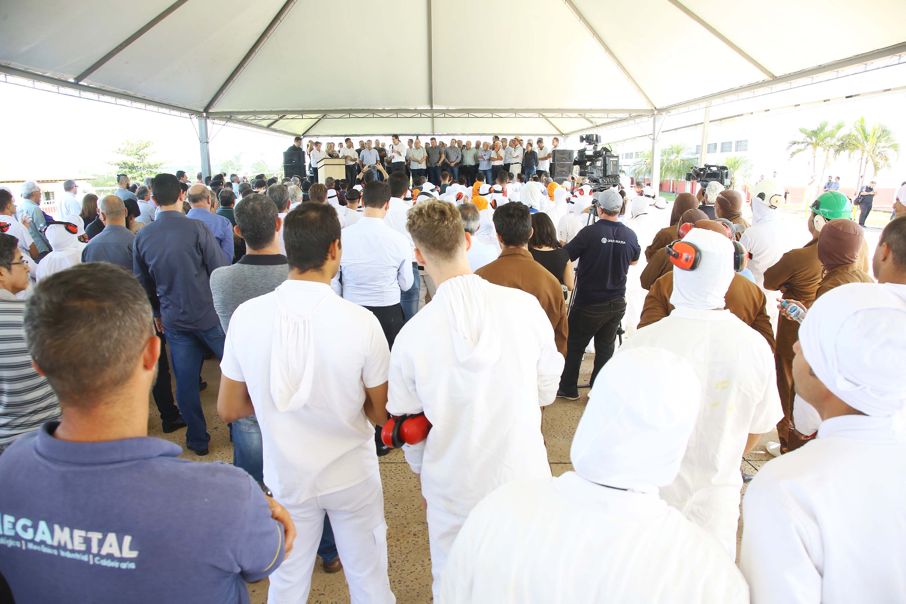 O município de Rondon, no Noroeste do Paraná, está ganhando novas vagas de emprego com a retomada de atividades da unidade local do frigorífico Averama