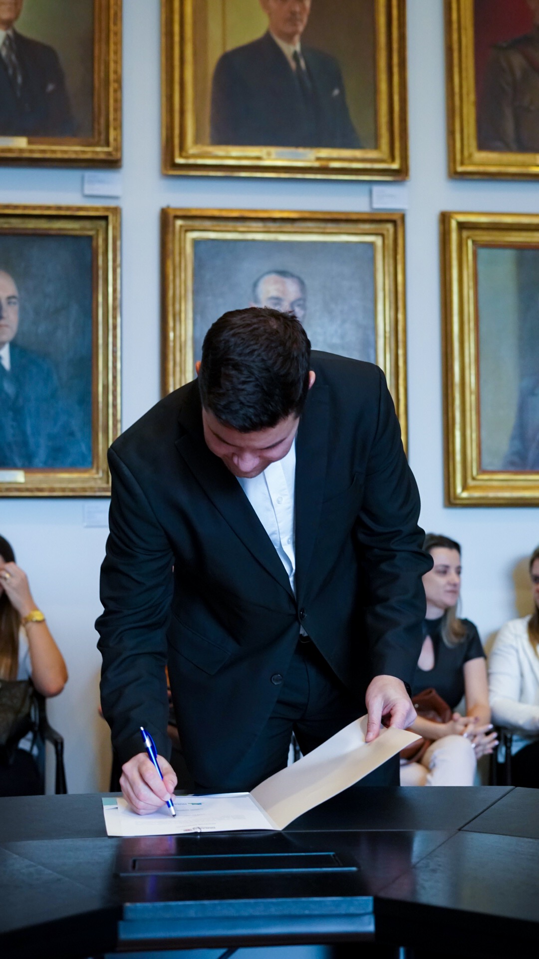 O Governo do Estado conclui esta semana a rodada de autorizações para liberação de recursos do programa Paraná Mais Cidades, que começou há cerca de dois meses. Coordenado pela Casa Civil, o programa é uma parceria entre o Governo e a Assembleia Legislativa e conta com R$ 351 milhões, provenientes do Tesouro Estadual e da devolução do exercício orçamentário do Legislativo. Foto: Guilherme Flores/Casa Civil