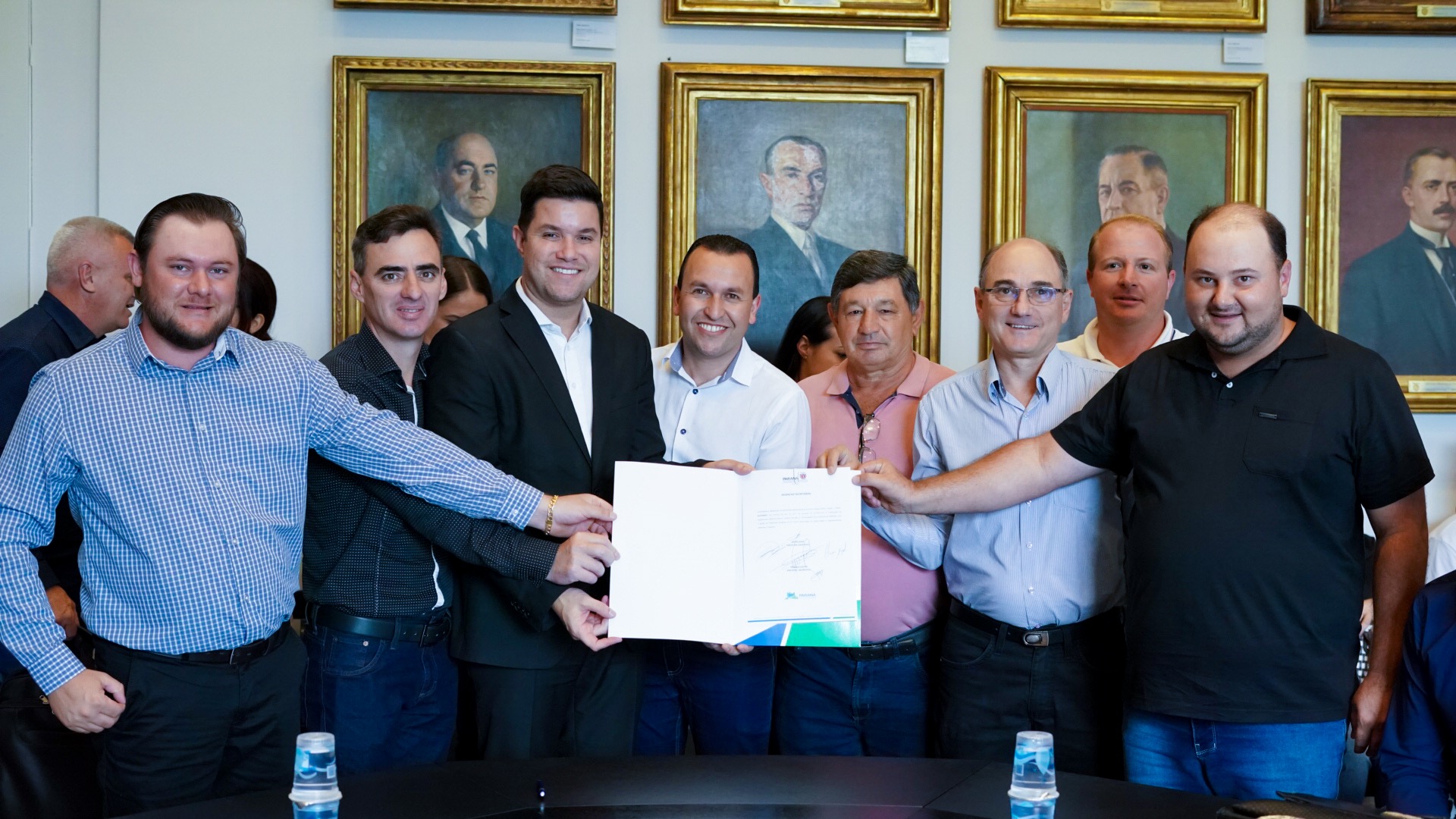 O Governo do Estado conclui esta semana a rodada de autorizações para liberação de recursos do programa Paraná Mais Cidades, que começou há cerca de dois meses. Coordenado pela Casa Civil, o programa é uma parceria entre o Governo e a Assembleia Legislativa e conta com R$ 351 milhões, provenientes do Tesouro Estadual e da devolução do exercício orçamentário do Legislativo. Foto: Guilherme Flores/Casa Civil