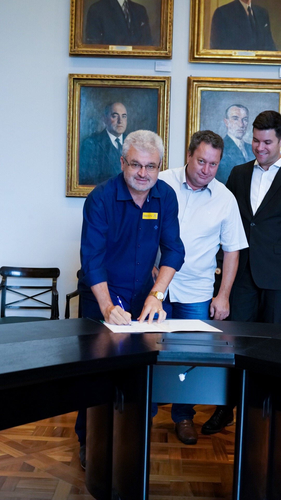 O Governo do Estado conclui esta semana a rodada de autorizações para liberação de recursos do programa Paraná Mais Cidades, que começou há cerca de dois meses. Coordenado pela Casa Civil, o programa é uma parceria entre o Governo e a Assembleia Legislativa e conta com R$ 351 milhões, provenientes do Tesouro Estadual e da devolução do exercício orçamentário do Legislativo. Foto: Guilherme Flores/Casa Civil