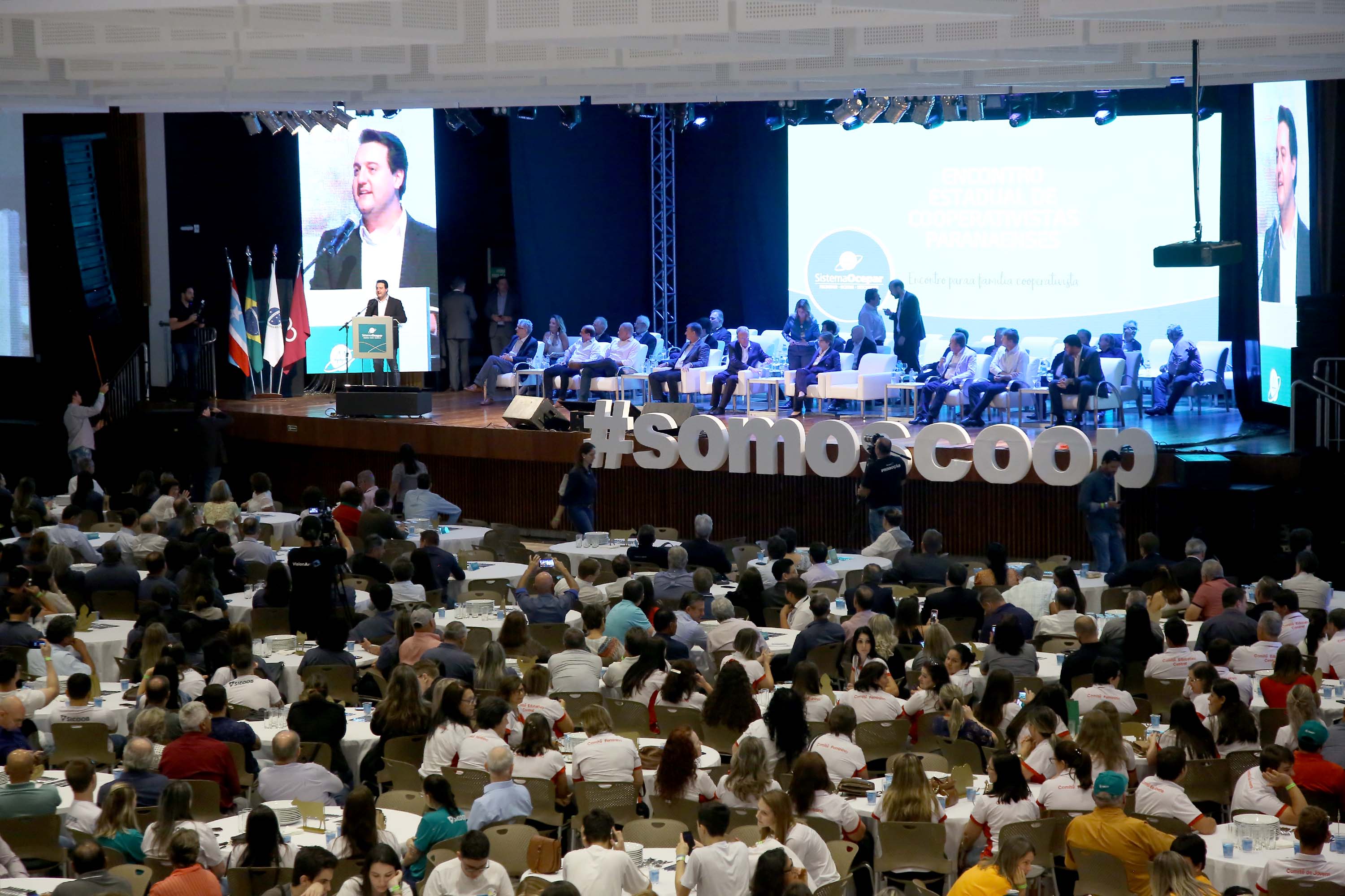 A ministra da Agricultura, Pecuária e Abastecimento, Tereza Cristina, assinou nesta sexta-feira (06), durante evento com a presença do governador Carlos Massa Ratinho Junior, instrução normativa que reforça o reconhecimento do Paraná como área livre da peste suína clássica (PSC). O documento desmembra o Estado de um grupo que era formado por 14 unidades federativas.