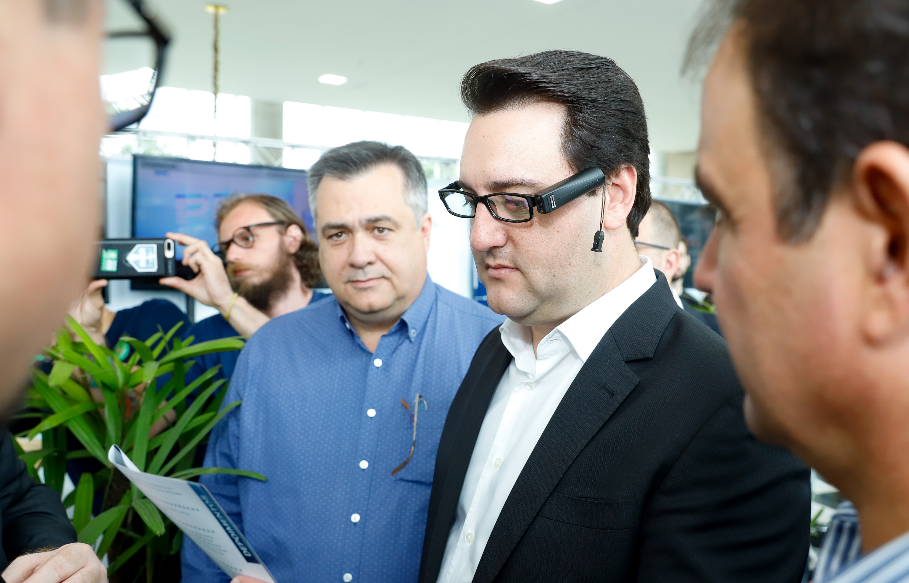 O governador Carlos Massa Ratinho Junior autorizou nesta quarta-feira (11), em cerimônia no Palácio Iguaçu, a liberação de R$ 168 milhões para a saúde pública de 297 municípios paranaenses.