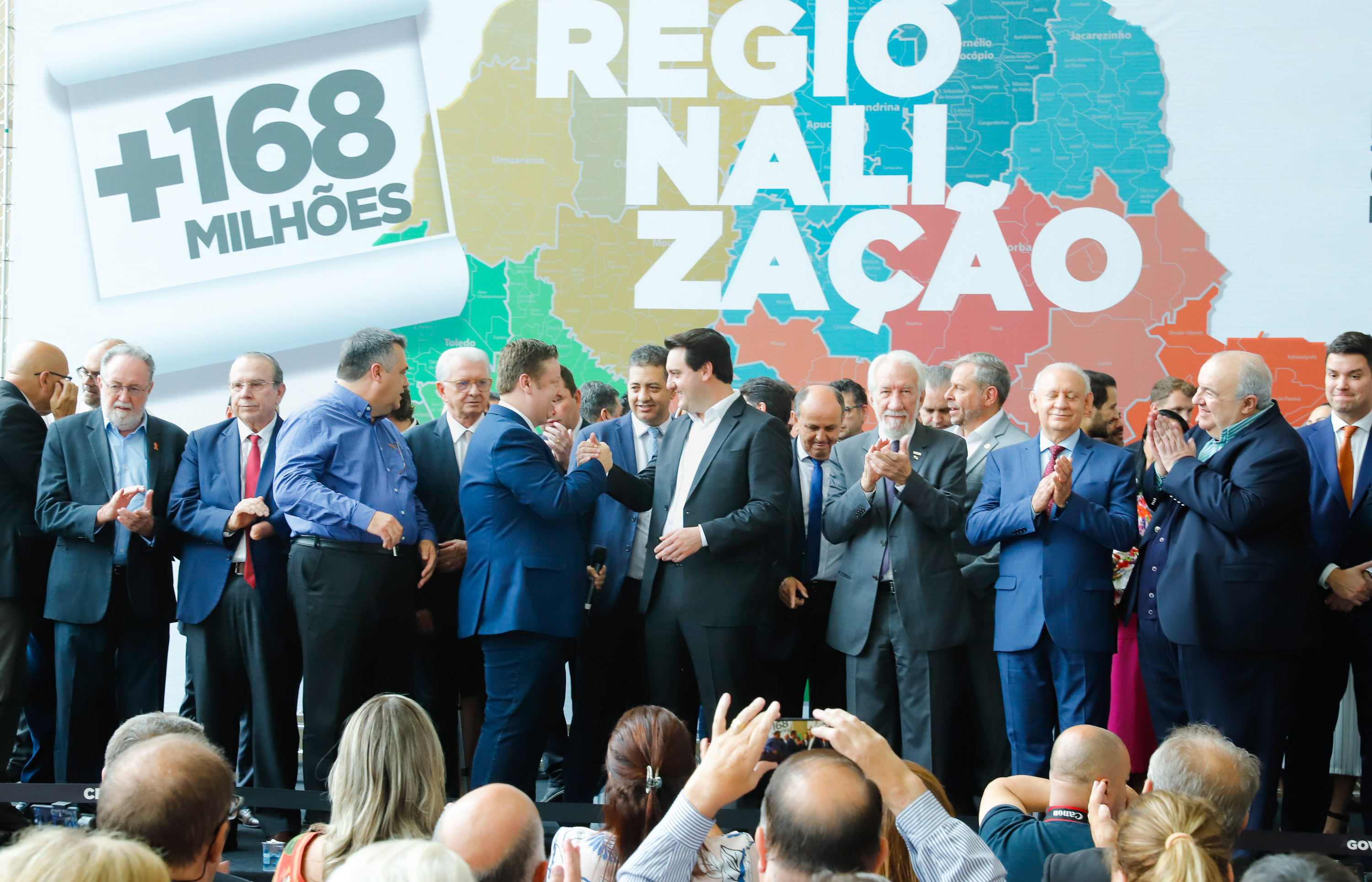 O governador Carlos Massa Ratinho Junior autorizou nesta quarta-feira (11), em cerimônia no Palácio Iguaçu, a liberação de R$ 168 milhões para a saúde pública de 297 municípios paranaenses.