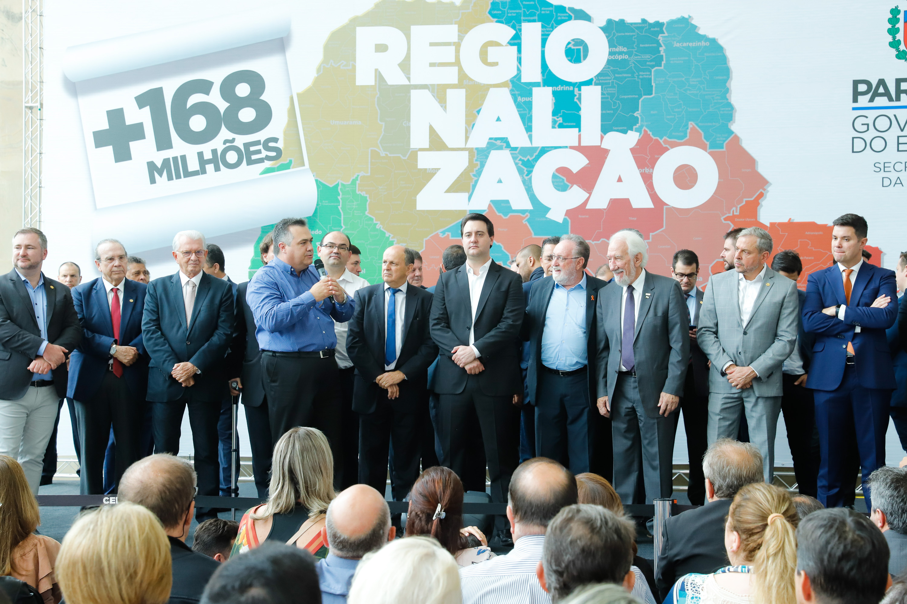 O governador Carlos Massa Ratinho Junior autorizou nesta quarta-feira (11), em cerimônia no Palácio Iguaçu, a liberação de R$ 168 milhões para a saúde pública de 297 municípios paranaenses.