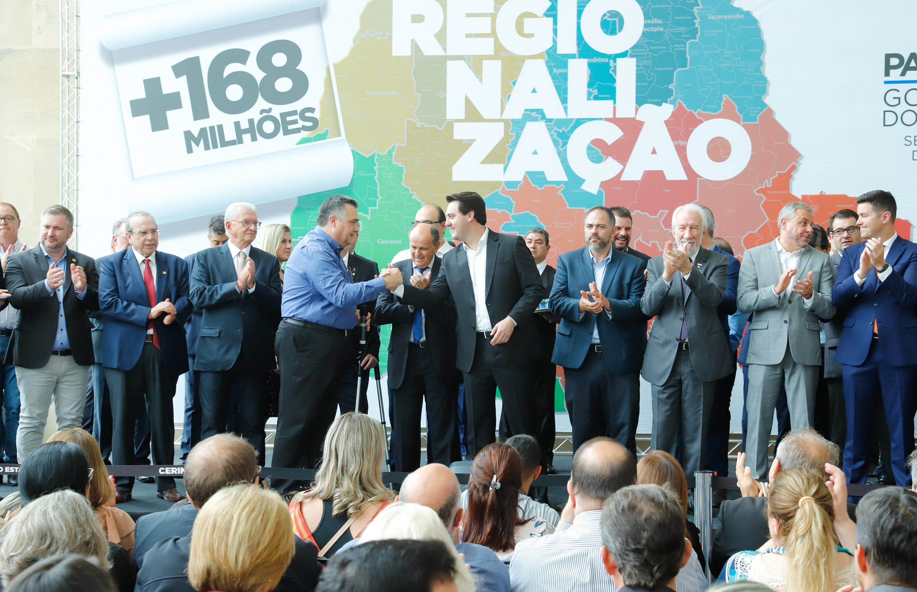 O governador Carlos Massa Ratinho Junior autorizou nesta quarta-feira (11), em cerimônia no Palácio Iguaçu, a liberação de R$ 168 milhões para a saúde pública de 297 municípios paranaenses.