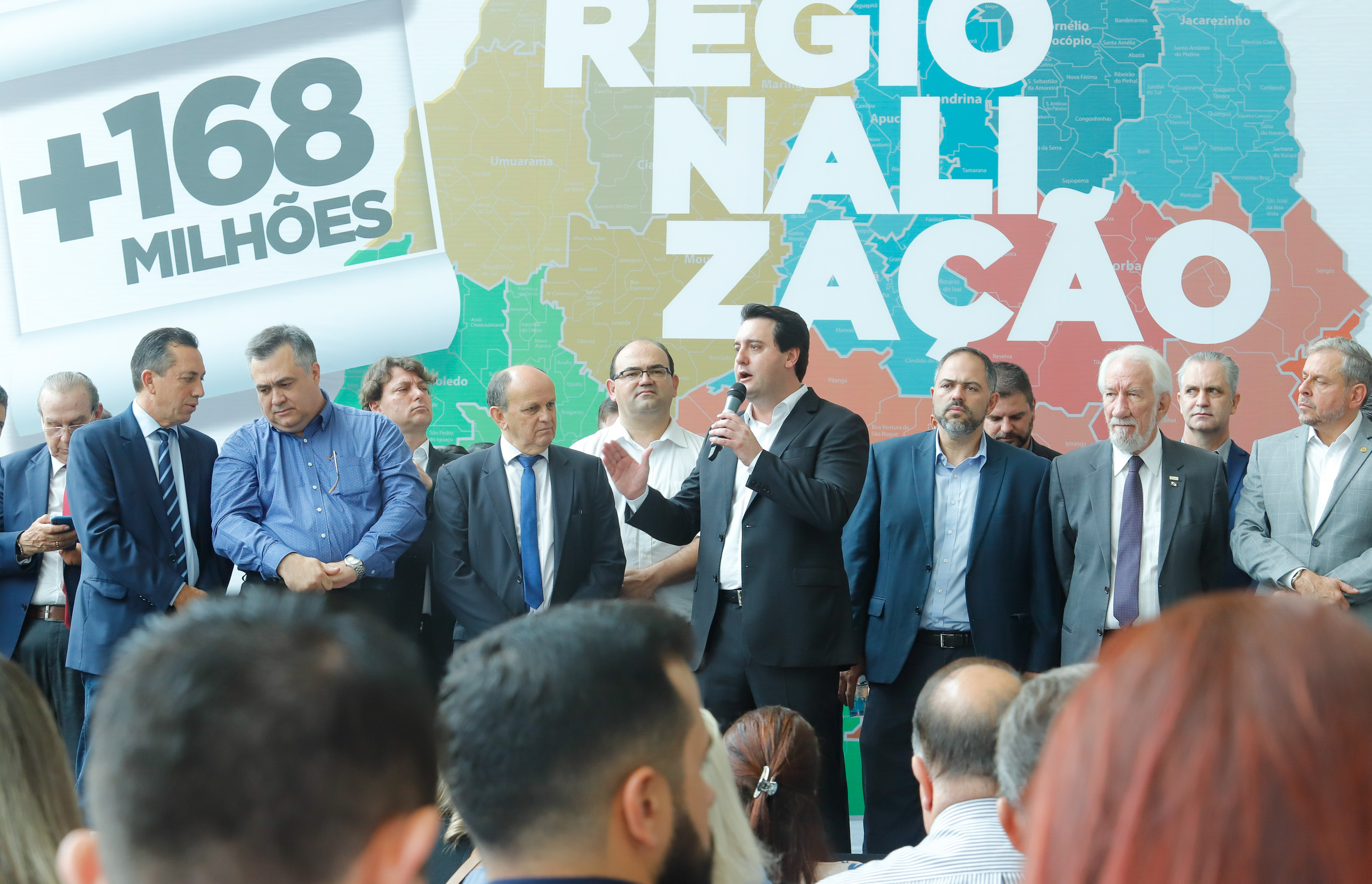 O governador Carlos Massa Ratinho Junior autorizou nesta quarta-feira (11), em cerimônia no Palácio Iguaçu, a liberação de R$ 168 milhões para a saúde pública de 297 municípios paranaenses.