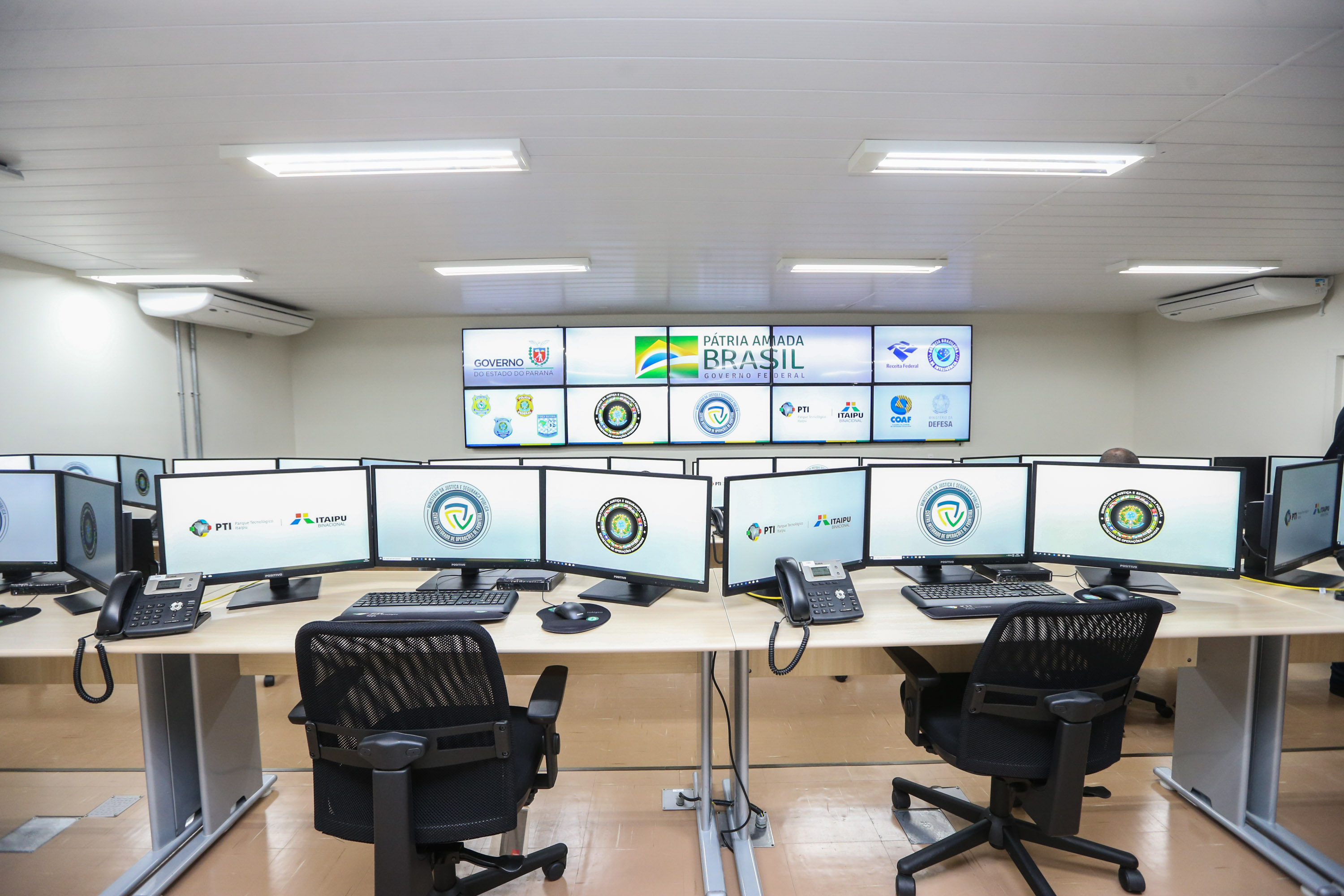 CIOF FOZ O Centro Integrado de Operações de Fronteira, em Foz do Iguaçu. O CIOF reforçará as ações estratégicas estaduais de combate ao tráfico e ao crime organizado. A estrutura passa a integrar o Parque Tecnológico Itaipu, na Itaipu Binacional.Foz do Iguaçu, 16/12/2019 - Foto: Geraldo Bubniak/AEN