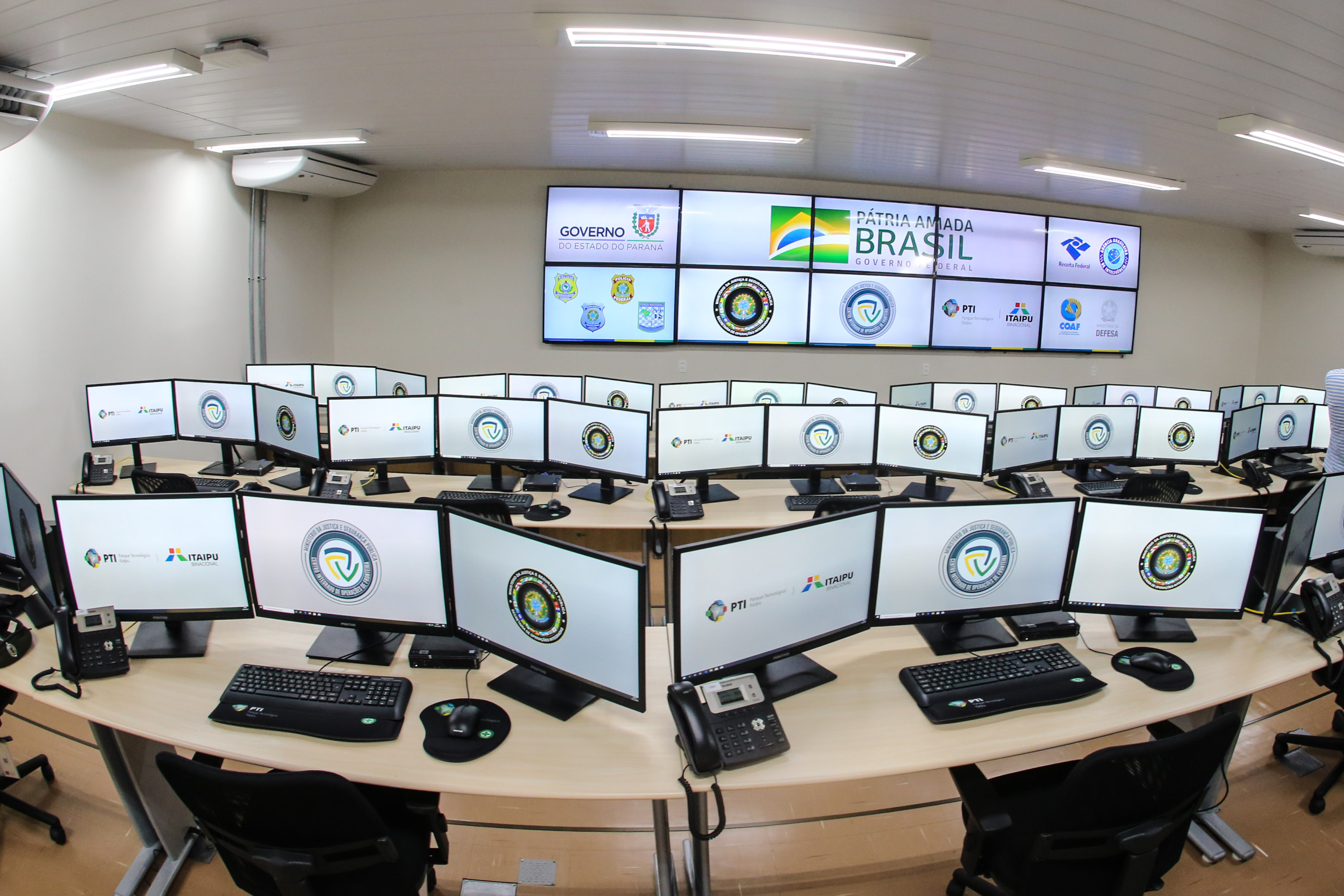 CIOF FOZ O Centro Integrado de Operações de Fronteira, em Foz do Iguaçu. O CIOF reforçará as ações estratégicas estaduais de combate ao tráfico e ao crime organizado. A estrutura passa a integrar o Parque Tecnológico Itaipu, na Itaipu Binacional.Foz do Iguaçu, 16/12/2019 - Foto: Geraldo Bubniak/AEN