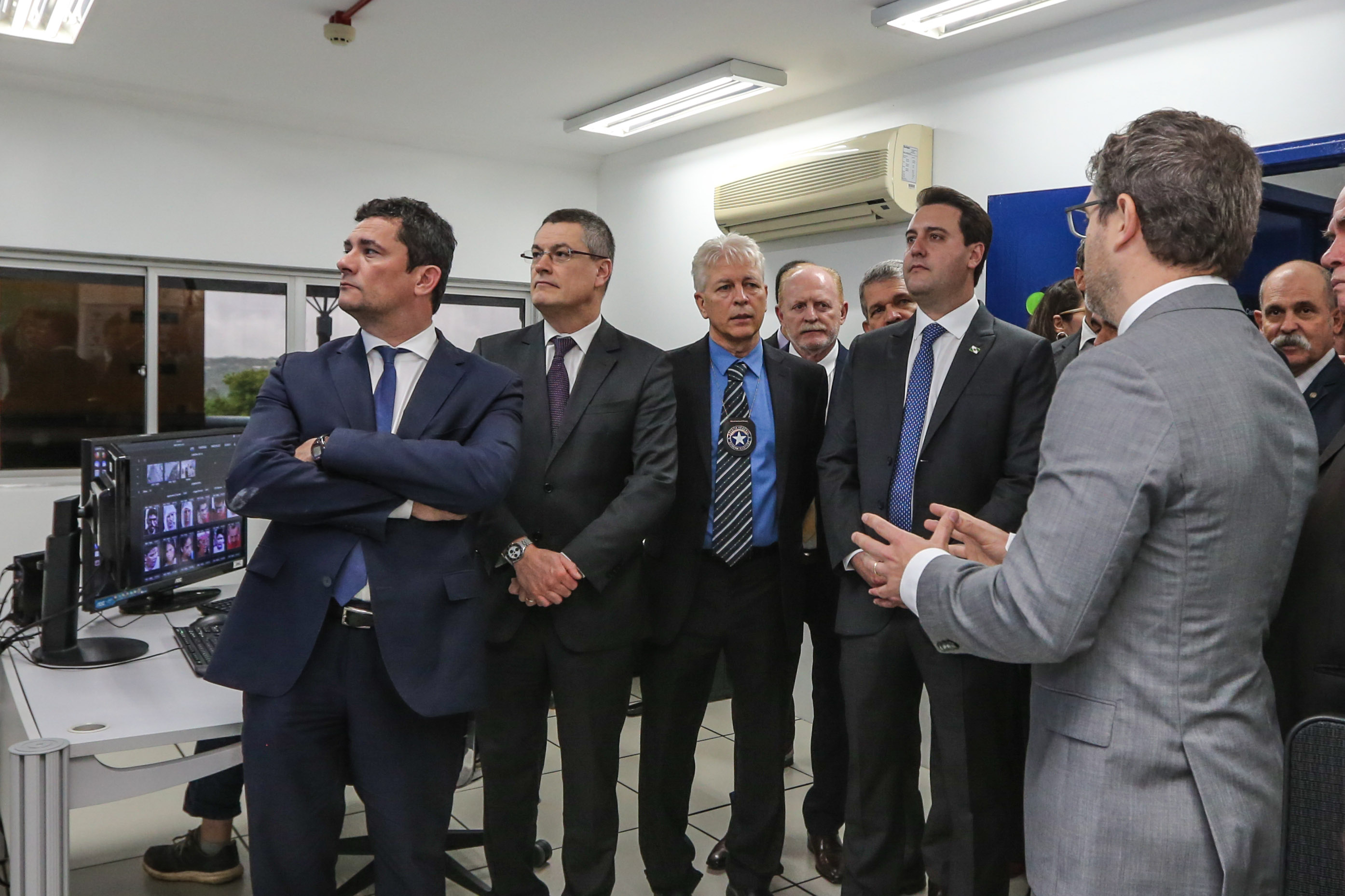 Fronteira Tech O Governador Carlos Massa Ratinho Junior e o ministro da Justiça e Segurança Pública, Sergio Moro, inauguram nesta segunda-feira (16), em Foz do Iguaçu, as operações do Fronteira Tech na Ponte Internacional da Amizade, que liga Foz do Iguaçu/PR à Ciudad del Este/PY. A iniciativa promover o uso de tecnologias digitais com foco na segurança pública. Foz do Iguaçu, 16/12/2019 - Foto: Geraldo Bubniak/AEN